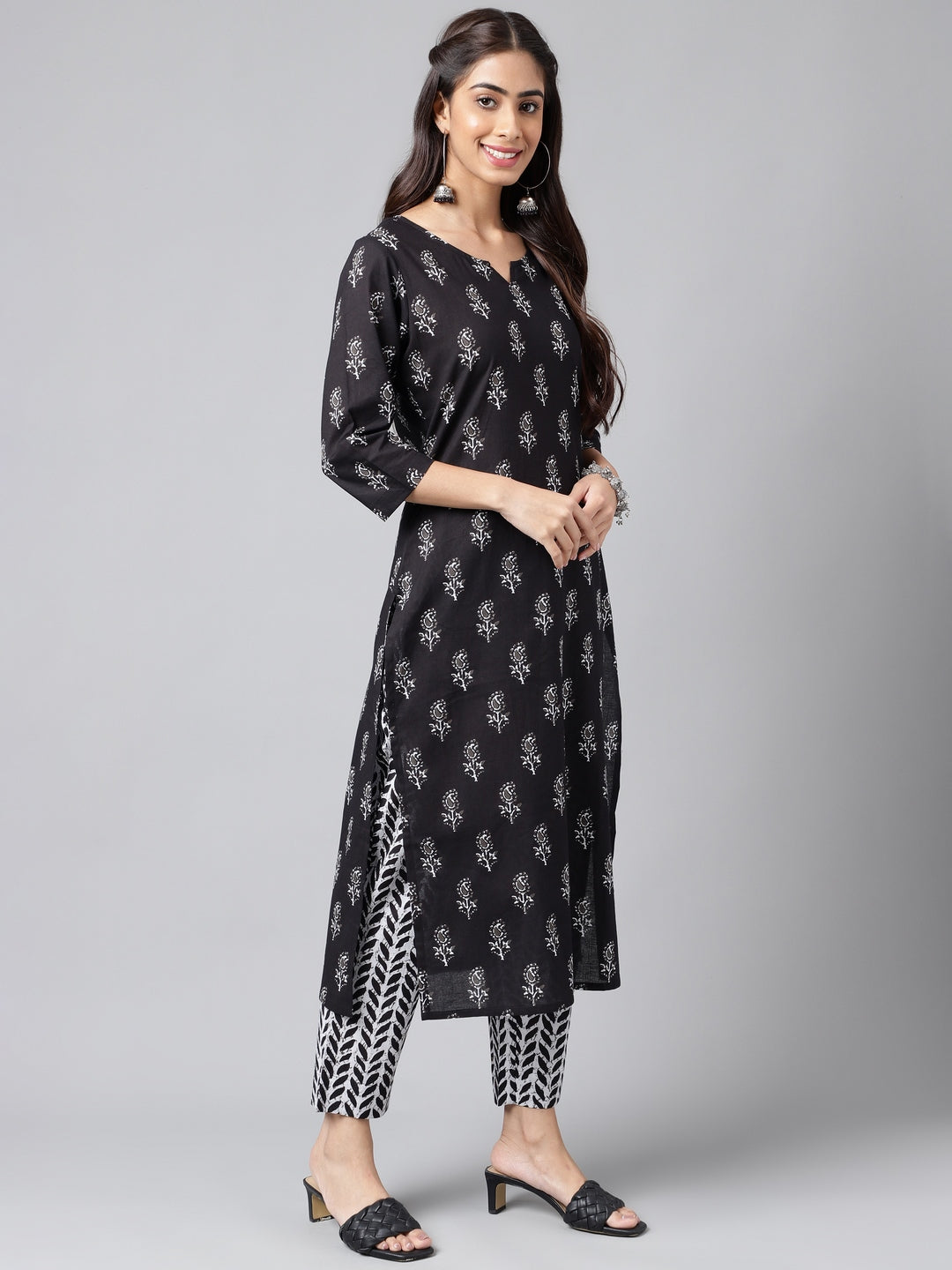 Janasya Women's Black Cotton Paisley Printed Straight Casual Kurta Set | Swadesiicart