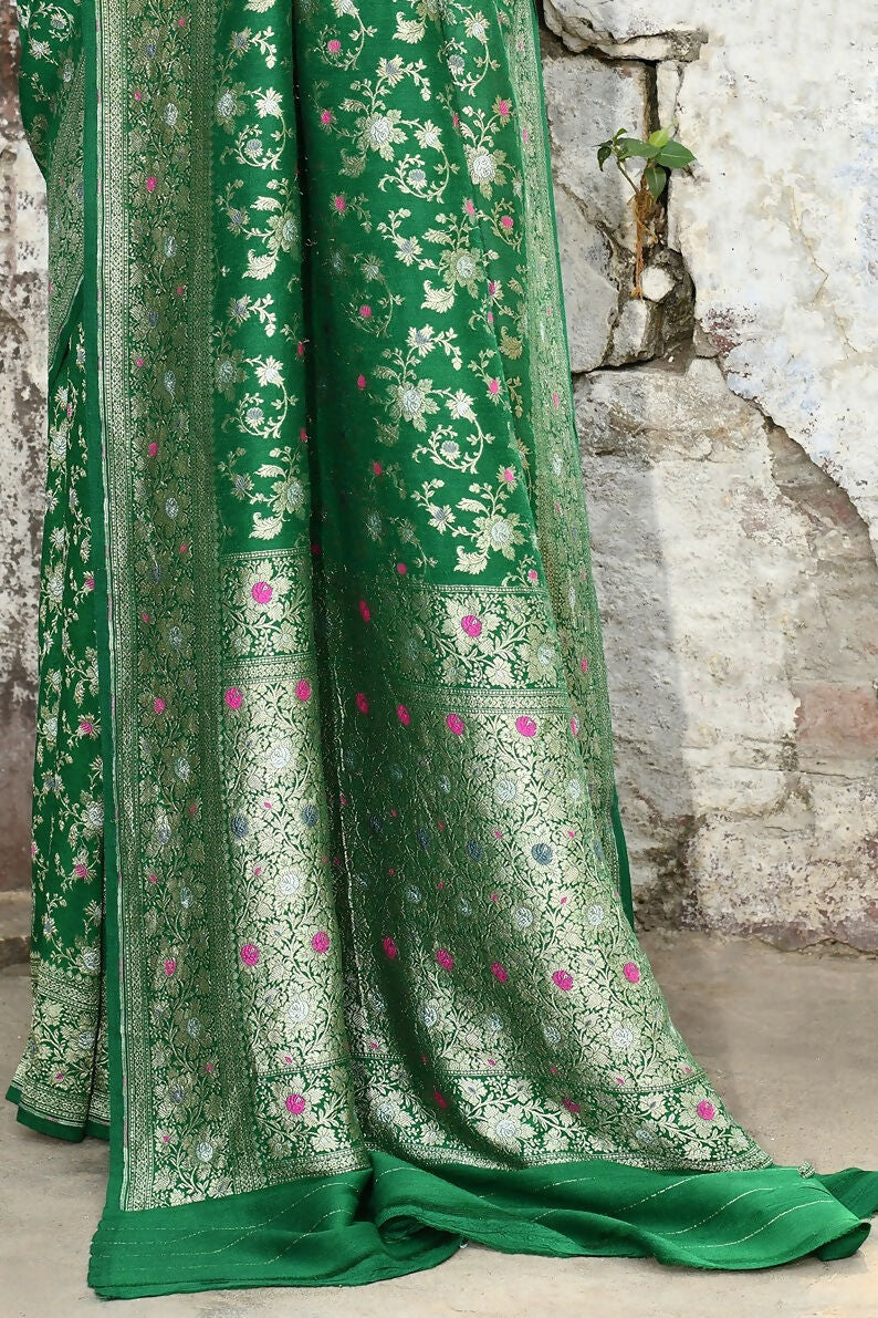 Joban Fashion Green Pure Crepe Pure Handloom Banarasi Silk Saree | Swadesiicart