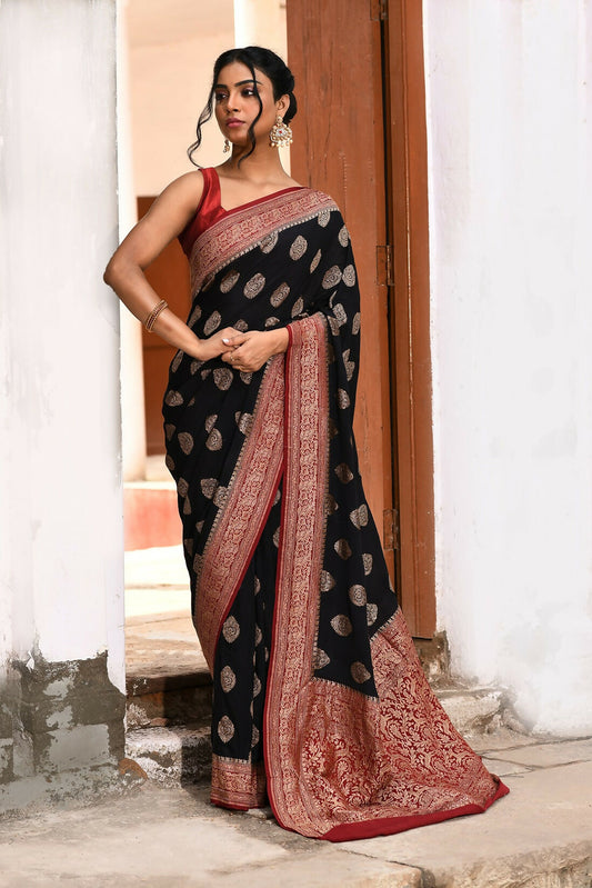 Joban Fashion Black Crepe Chiffon Pure Handloom Banarasi Silk Saree | Swadesiicart