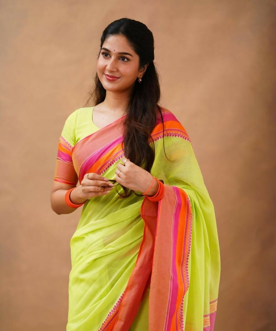 Exclusive Collection Light Green Beautiful Khadi Cotton Handloom Saree - Swadesiicart