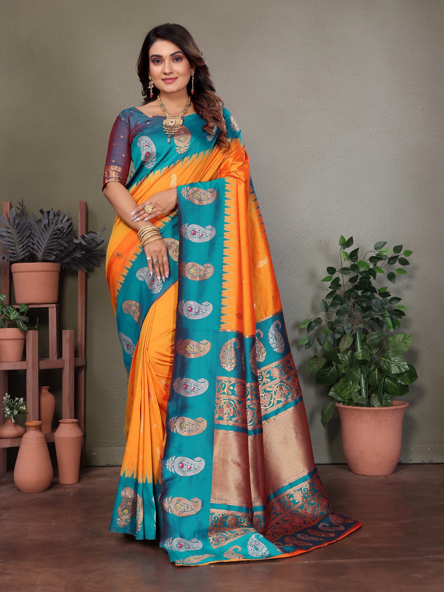 Sonakshi Women's Fenta Banarasi Silk Zari Woven Traditional Saree with Blouse | Swadesiicart