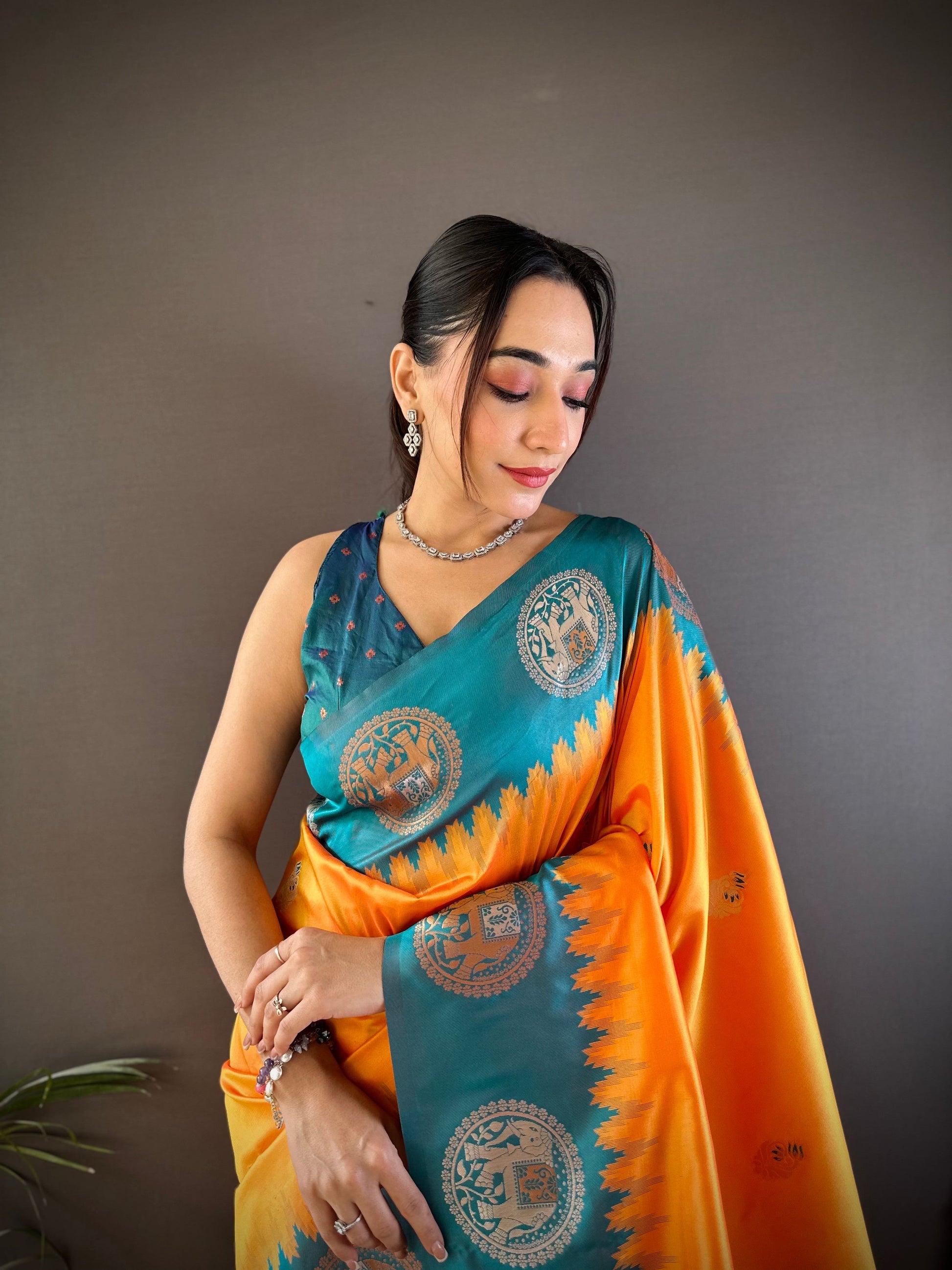 Sonakshi Women's Fenta Banarasi Silk Zari Woven Traditional Saree with Blouse | Swadesiicart