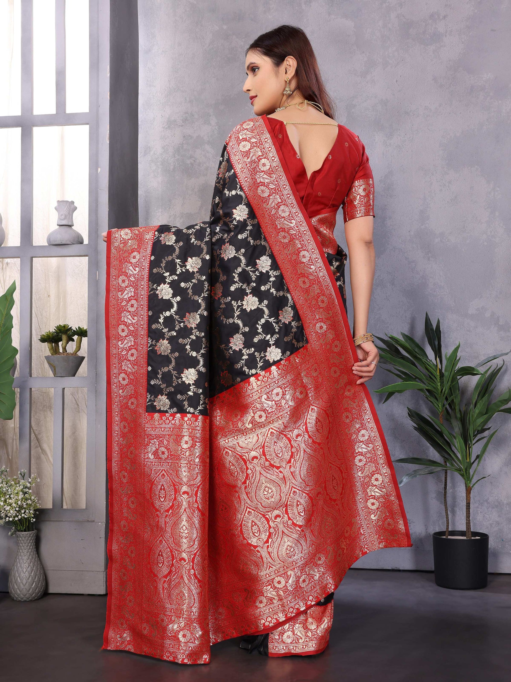 Sonakshi Women's Black Banarasi Silk Zari Woven Traditional Saree with Blouse | Swadesiicart