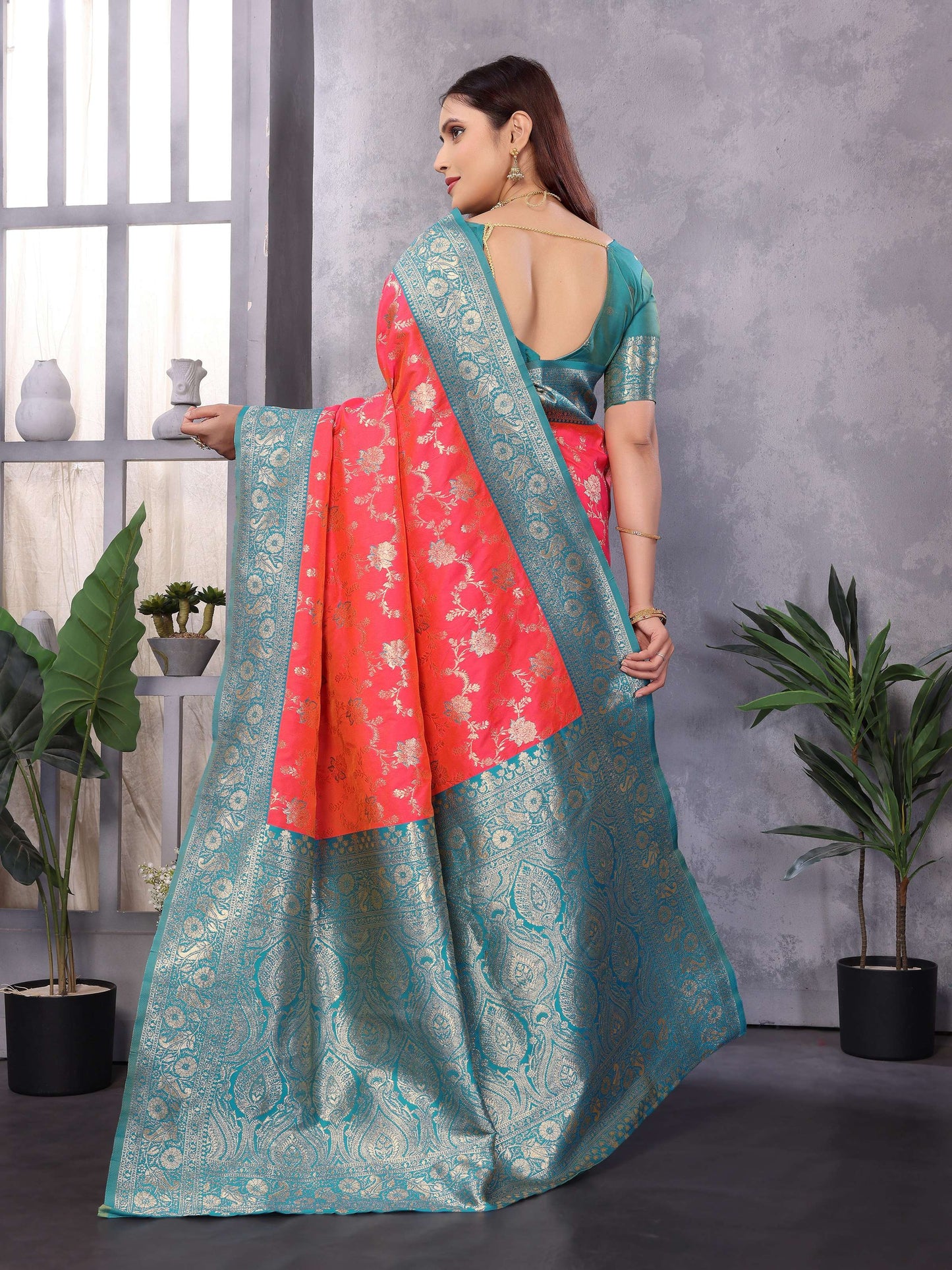 Sonakshi Women's Peach Banarasi Silk Zari Woven Traditional Saree with Blouse | Swadesiicart
