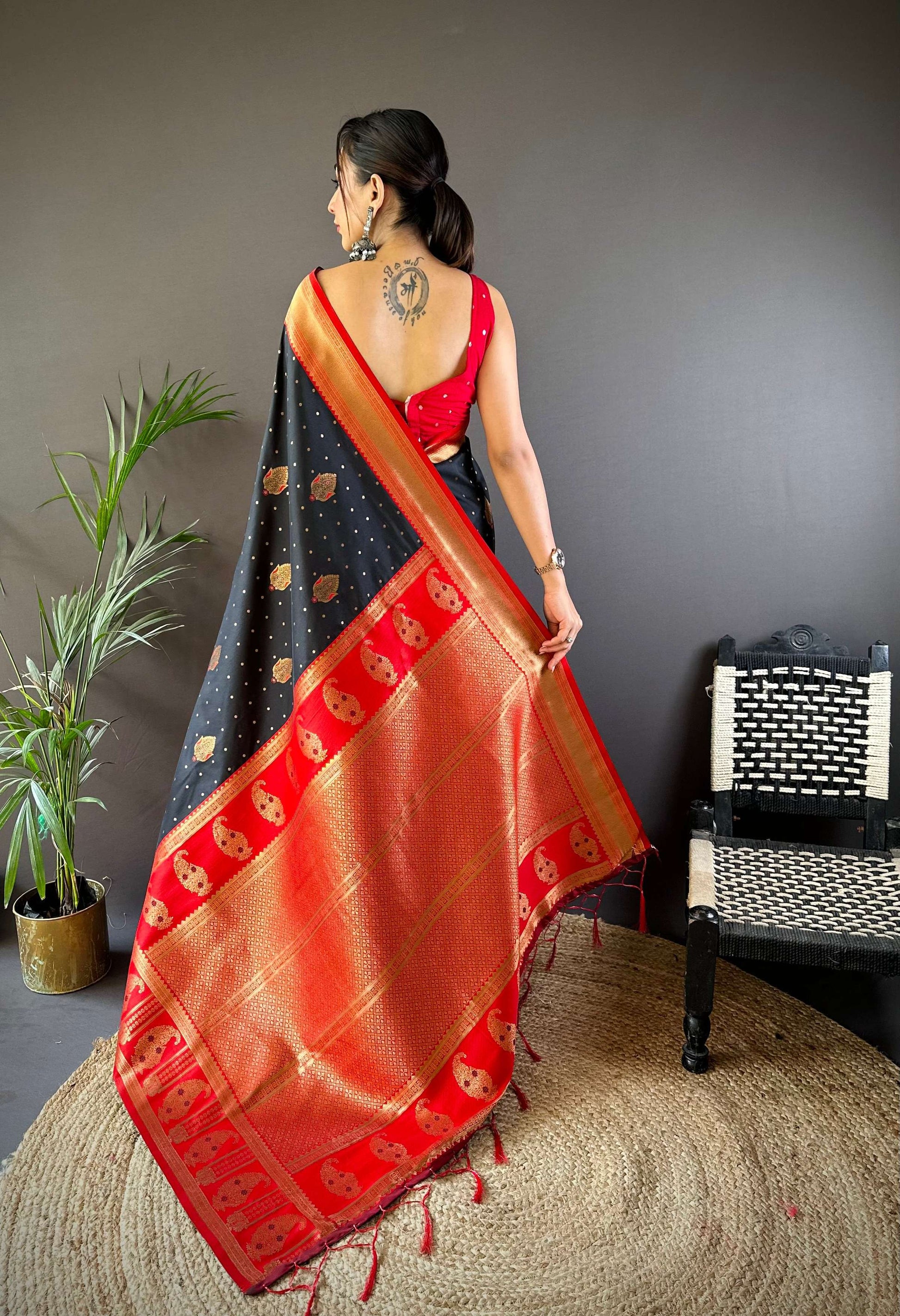 Sonakshi Women's Black Banarasi Silk Zari Woven Traditional Saree with Blouse | Swadesiicart