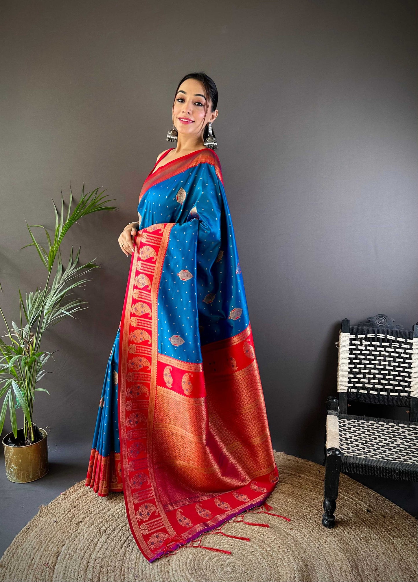 Sonakshi Women's Morepeach Banarasi Silk Zari Woven Traditional Saree with Blouse | Swadesiicart