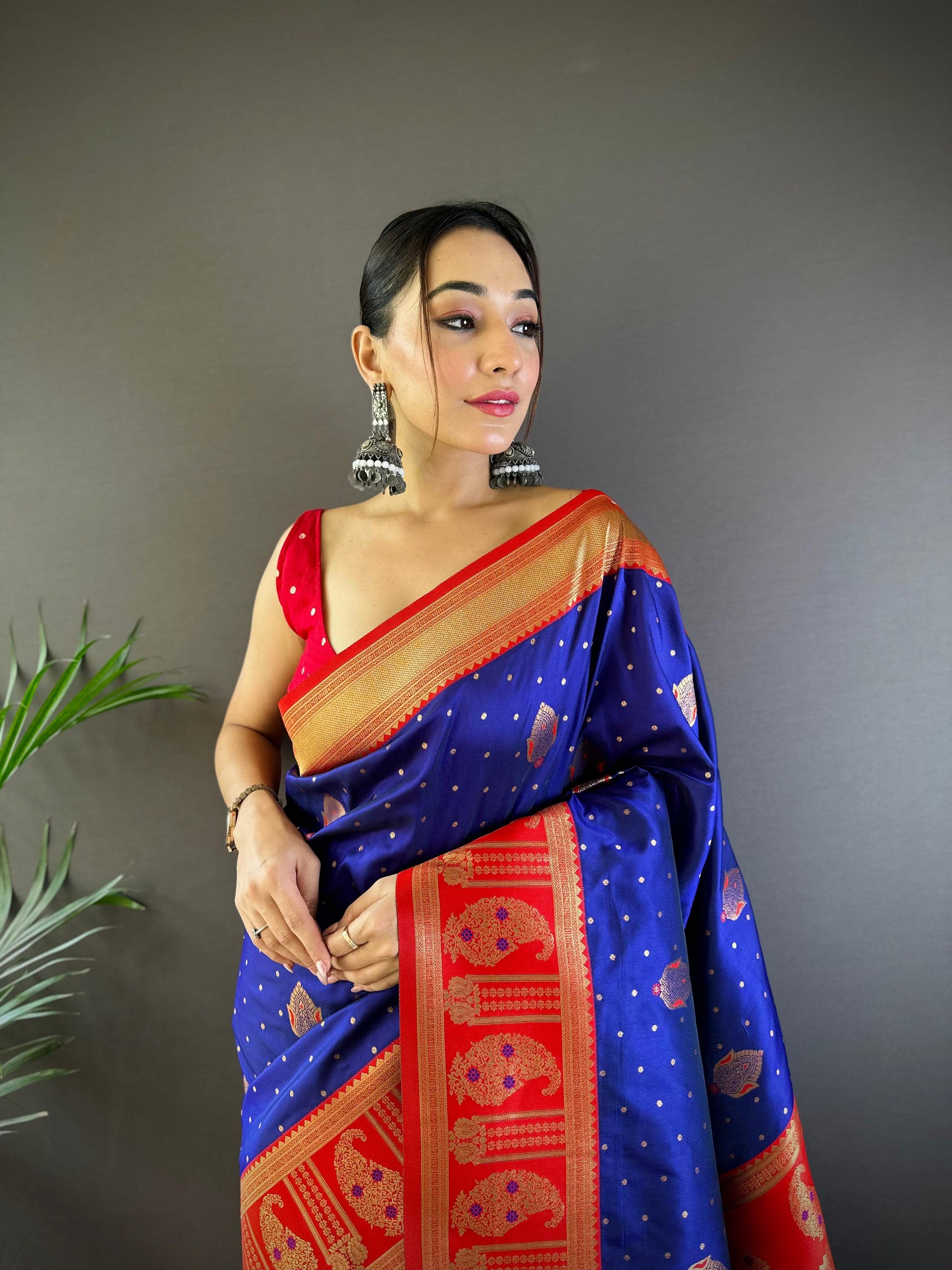 Sonakshi Women's Navy Blue Banarasi Silk Zari Woven Traditional Saree with Blouse | Swadesiicart