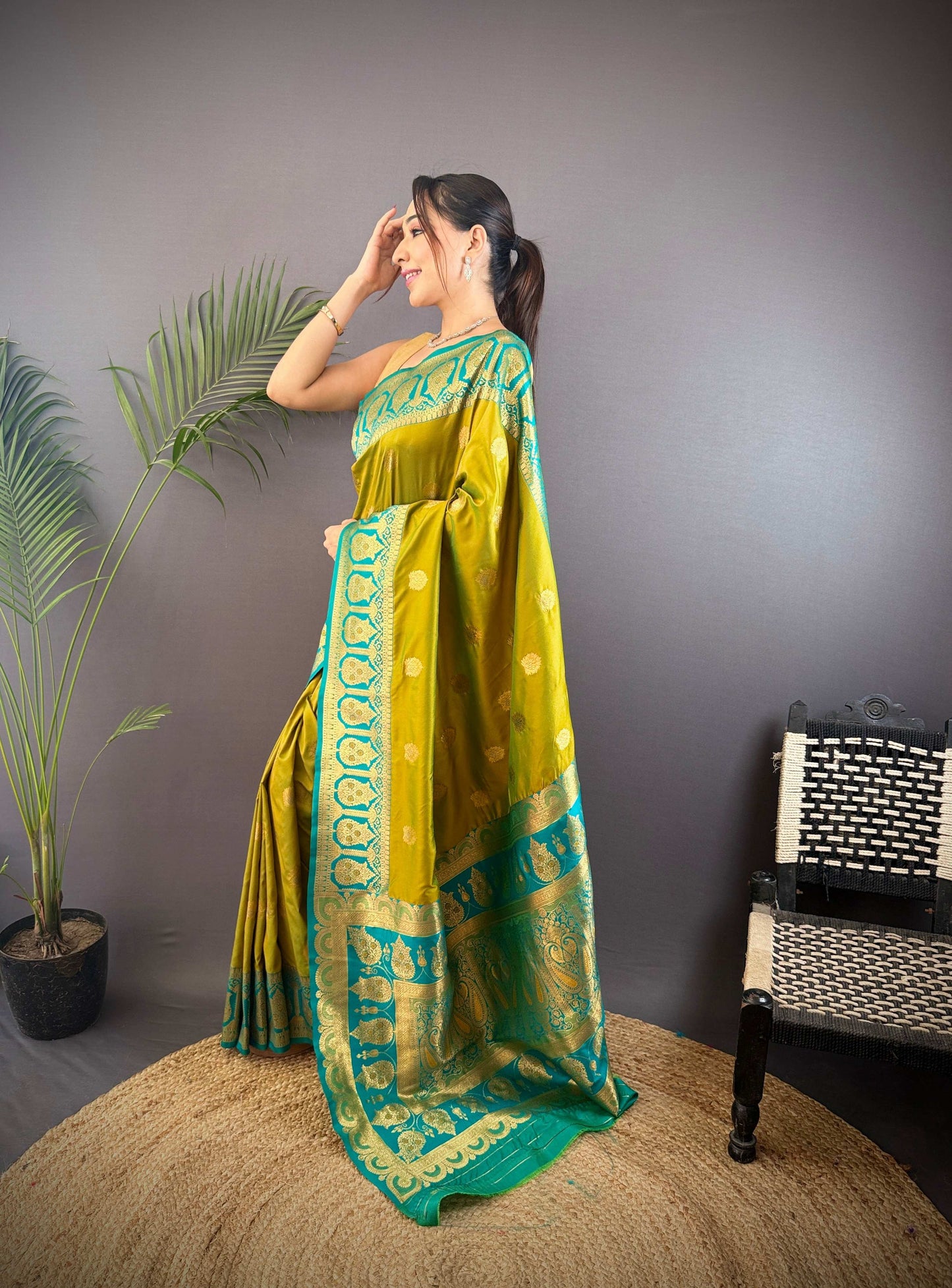 Sonakshi Women's Mehendi Banarasi Silk Zari Woven Traditional Saree with Blouse | Swadesiicart