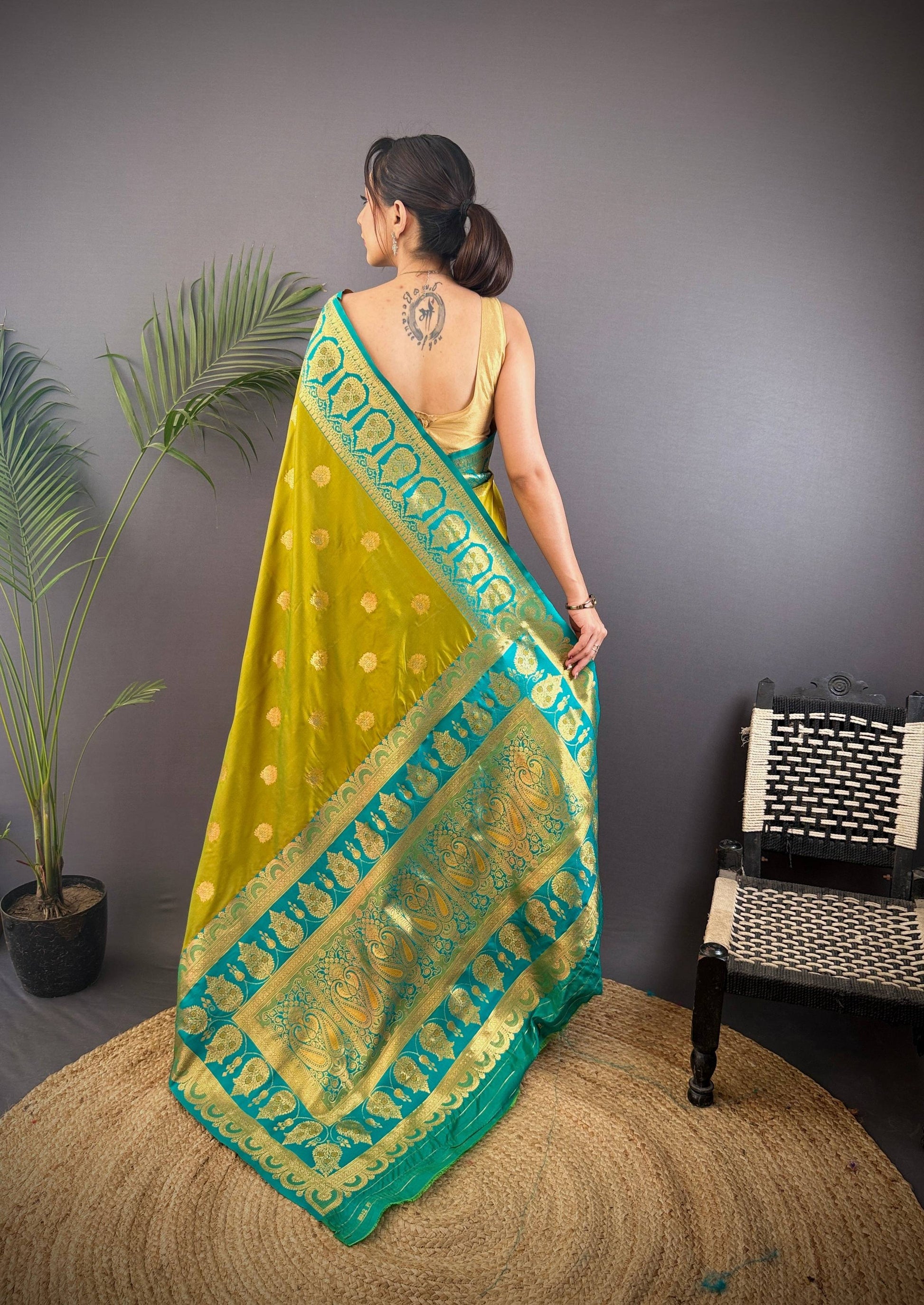 Sonakshi Women's Mehendi Banarasi Silk Zari Woven Traditional Saree with Blouse | Swadesiicart