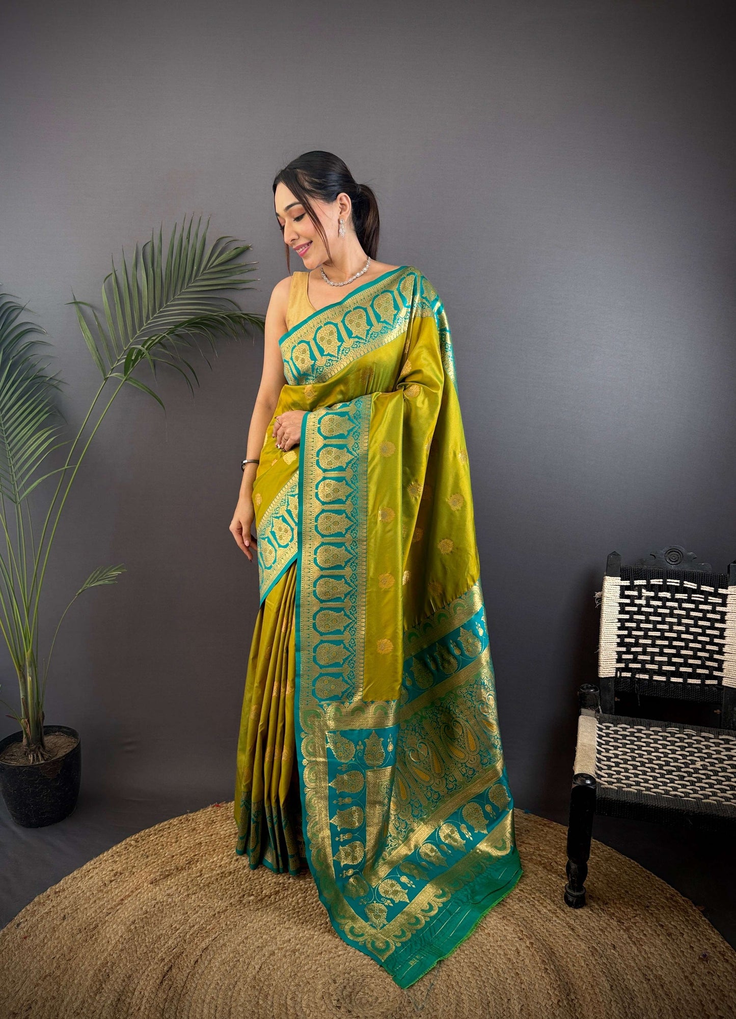 Sonakshi Women's Mehendi Banarasi Silk Zari Woven Traditional Saree with Blouse | Swadesiicart