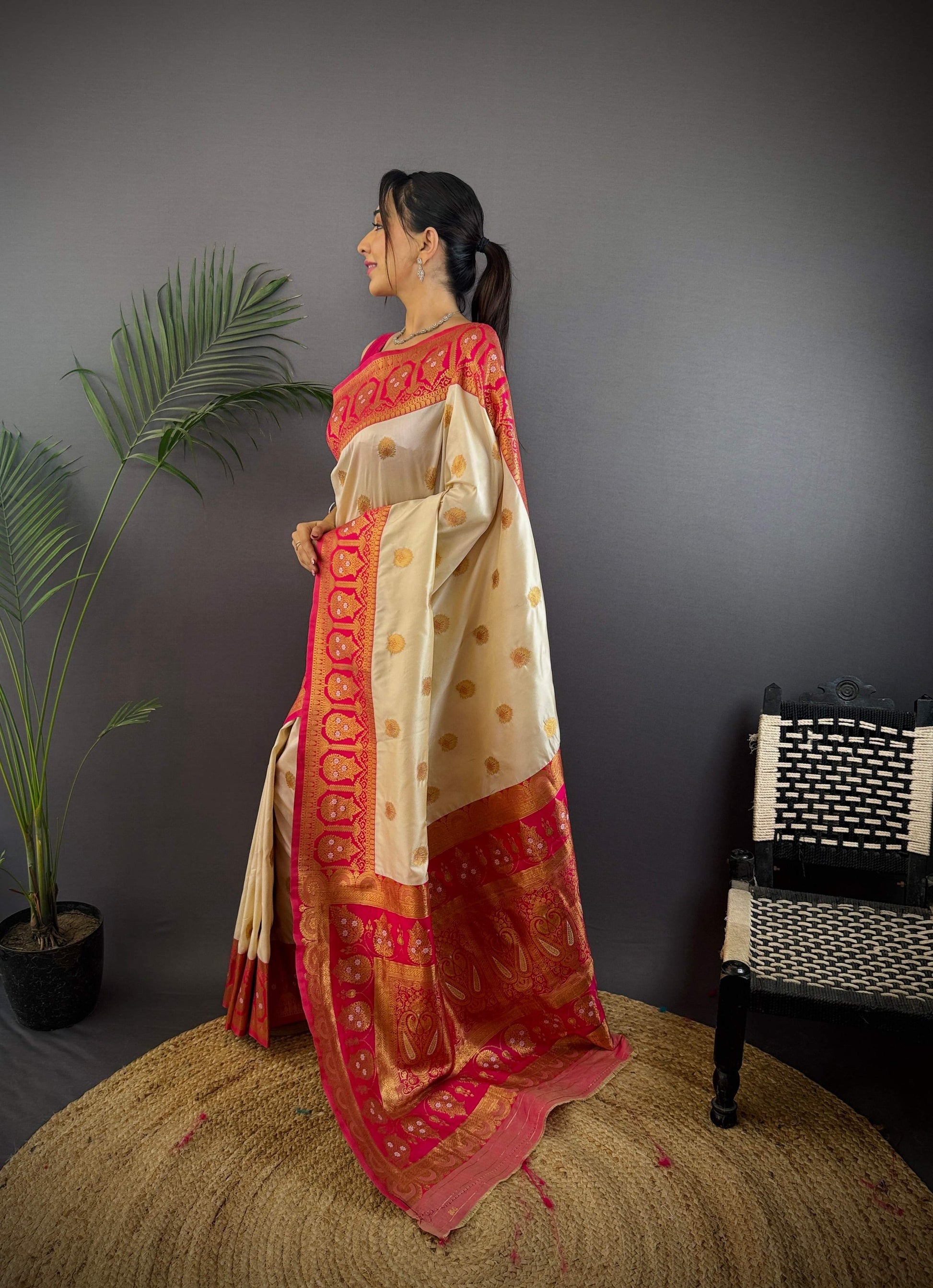 Sonakshi Women's Cream Banarasi Silk Zari Woven Traditional Saree with Blouse | Swadesiicart