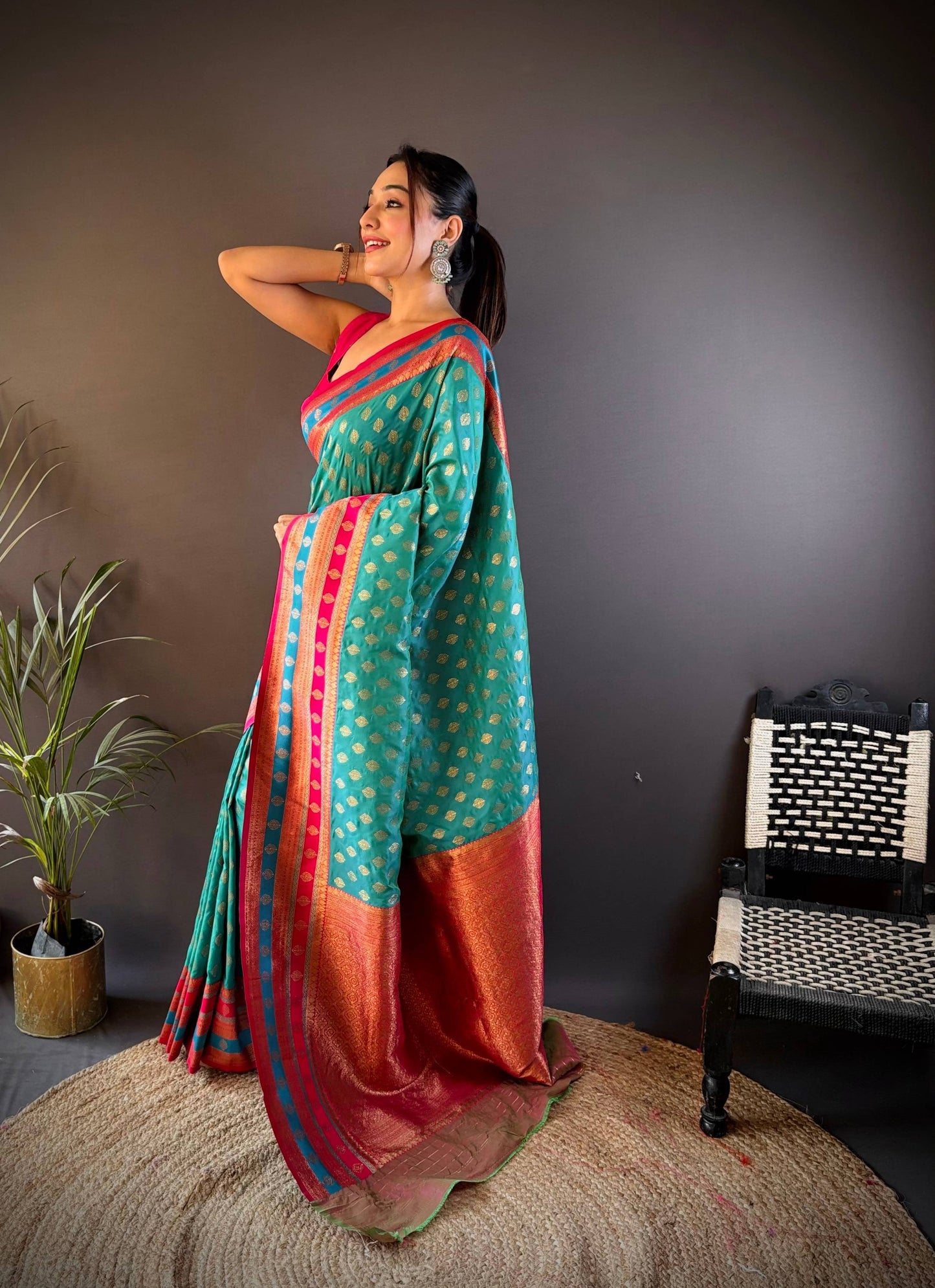Sonakshi Women's Teal Banarasi Silk Zari Woven Traditional Saree with Blouse | Swadesiicart
