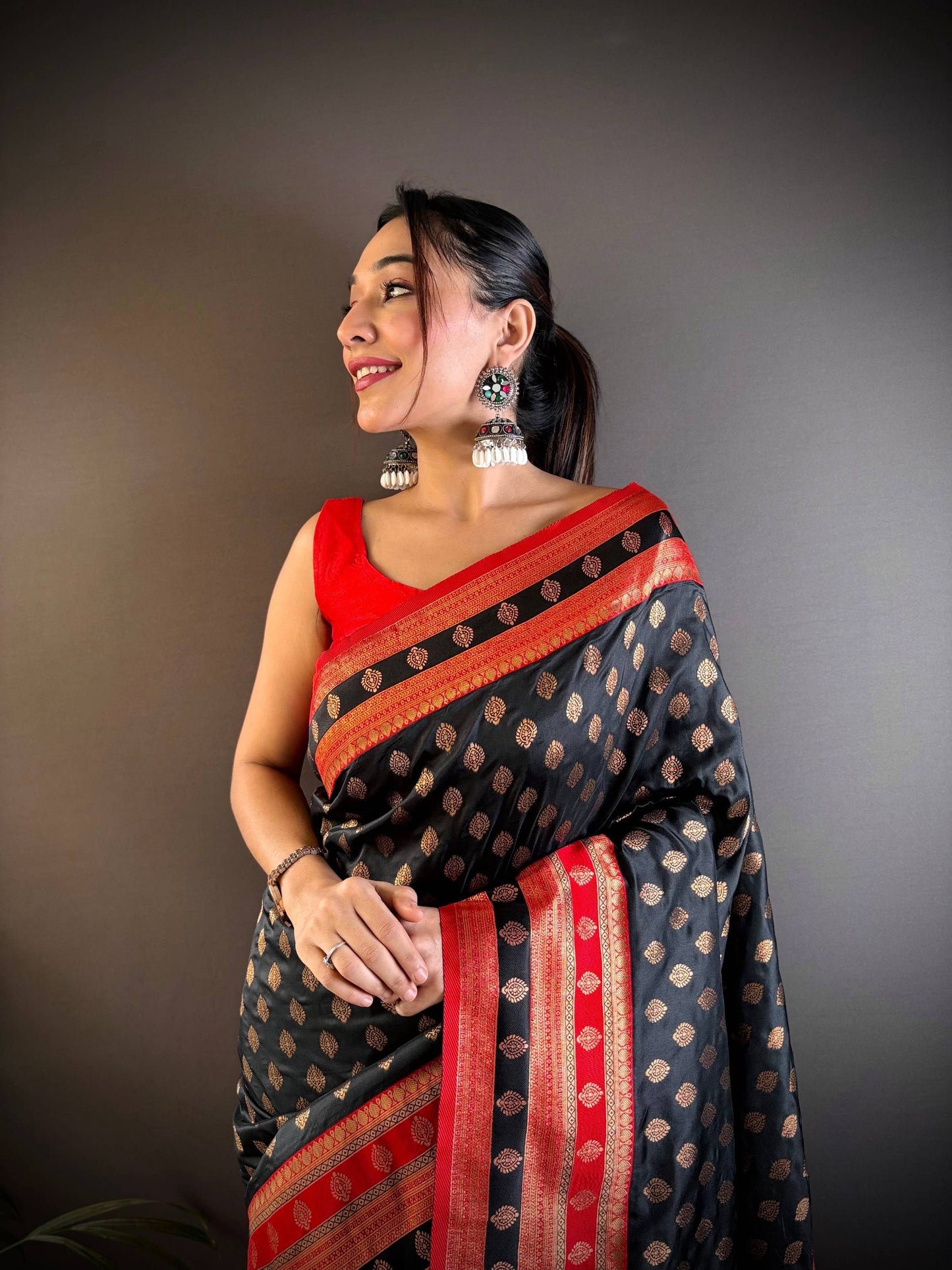 Sonakshi Women's Black Banarasi Silk Zari Woven Traditional Saree with Blouse | Swadesiicart