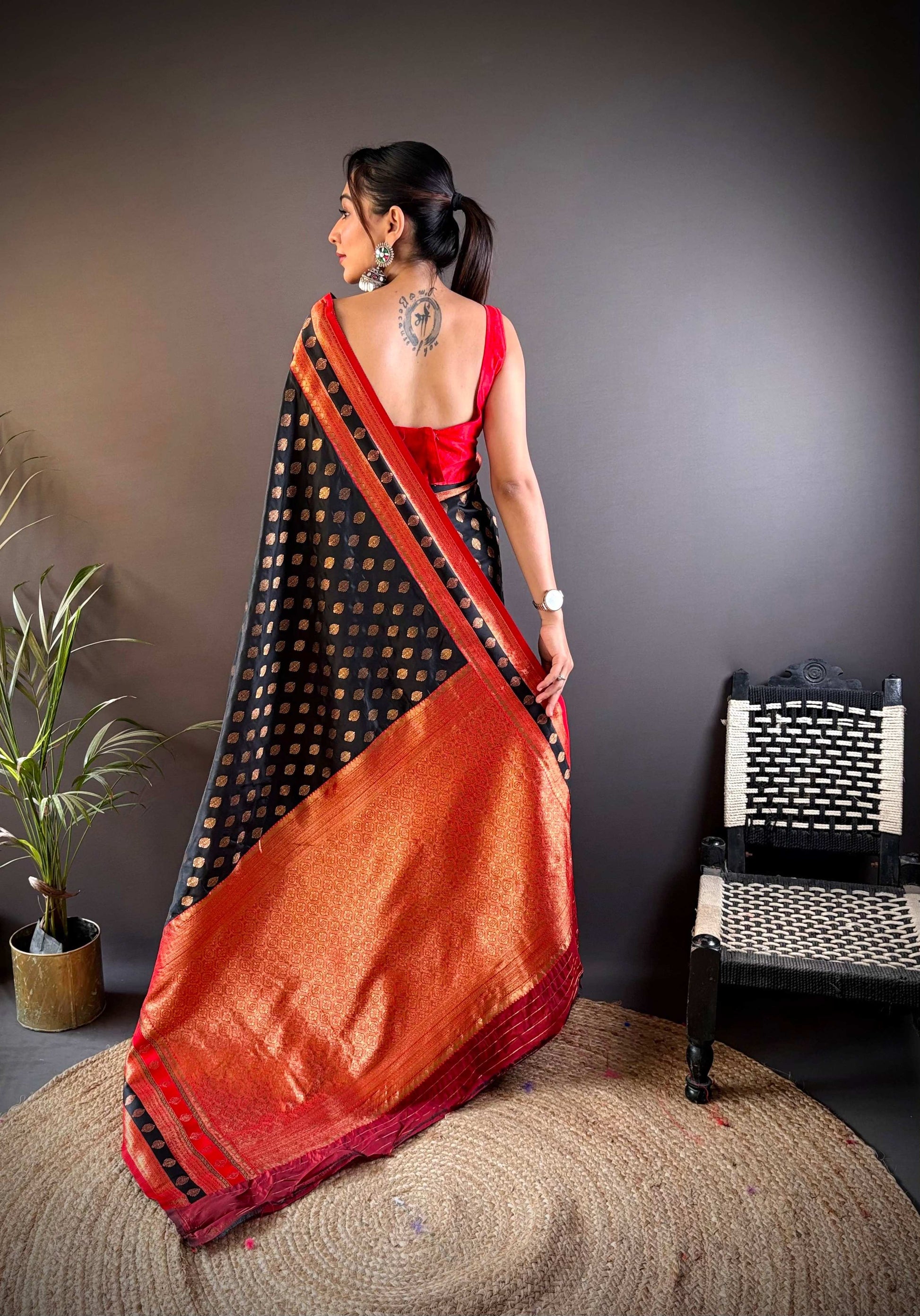 Sonakshi Women's Black Banarasi Silk Zari Woven Traditional Saree with Blouse | Swadesiicart