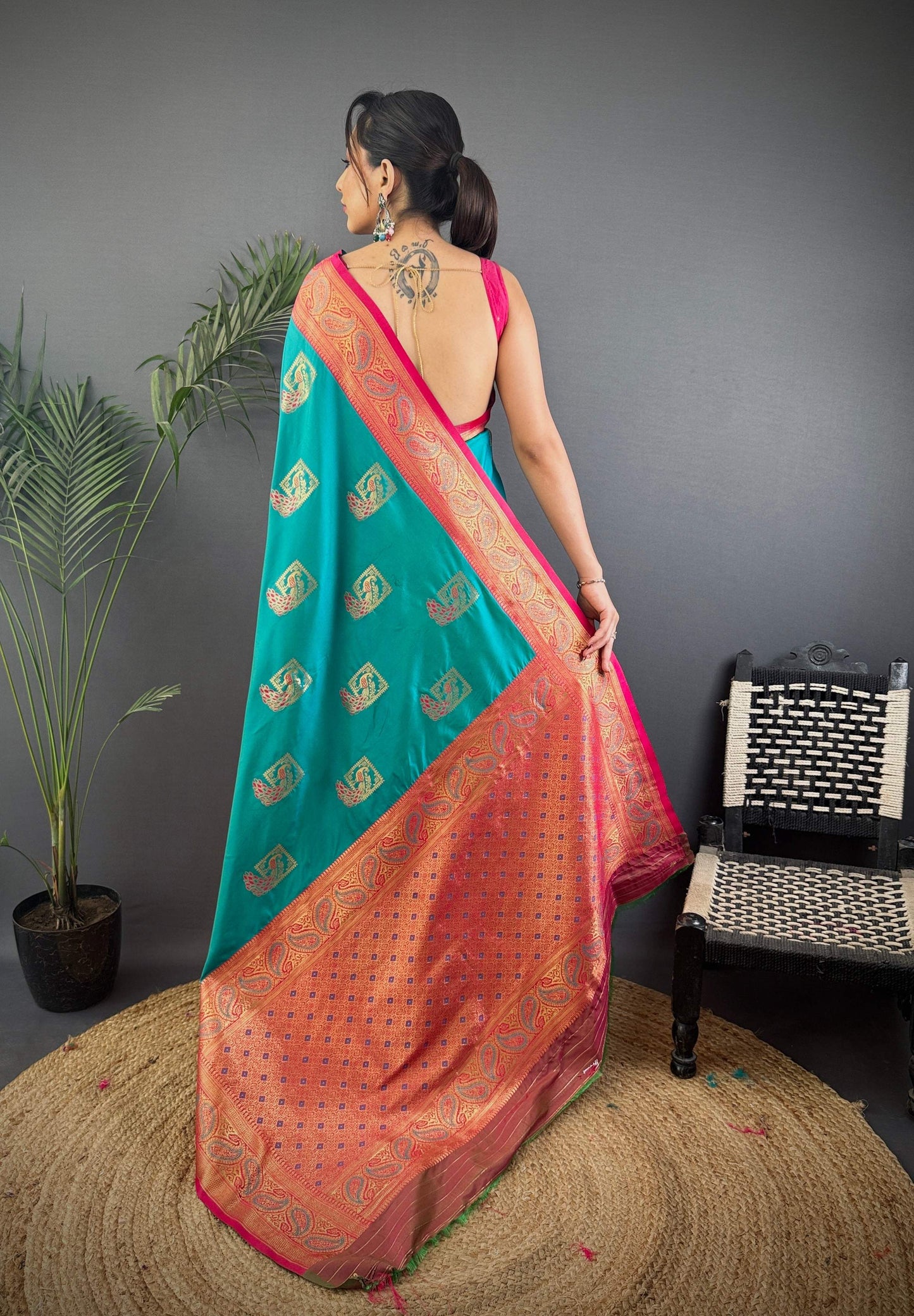 Sonakshi Women's Teal Banarasi Silk Zari Woven Traditional Saree with Blouse | Swadesiicart