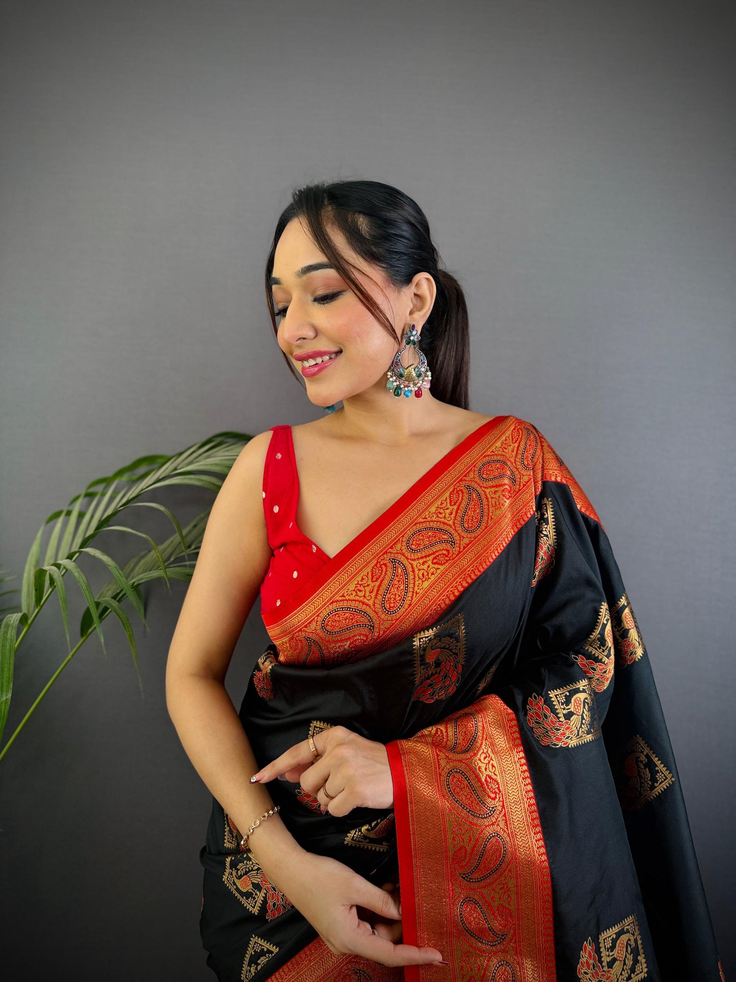 Sonakshi Women's Black Banarasi Silk Zari Woven Traditional Saree with Blouse | Swadesiicart