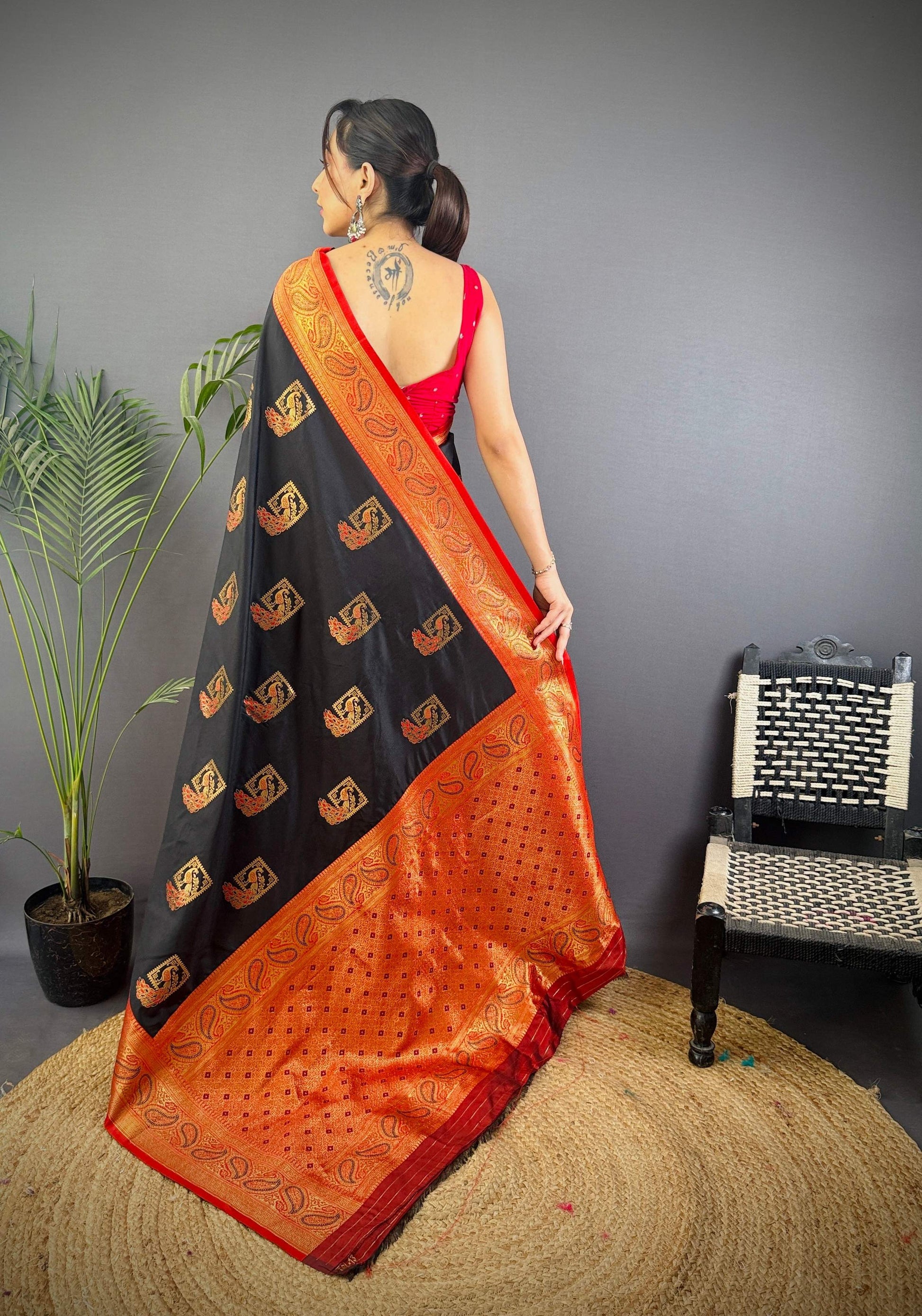 Sonakshi Women's Black Banarasi Silk Zari Woven Traditional Saree with Blouse | Swadesiicart