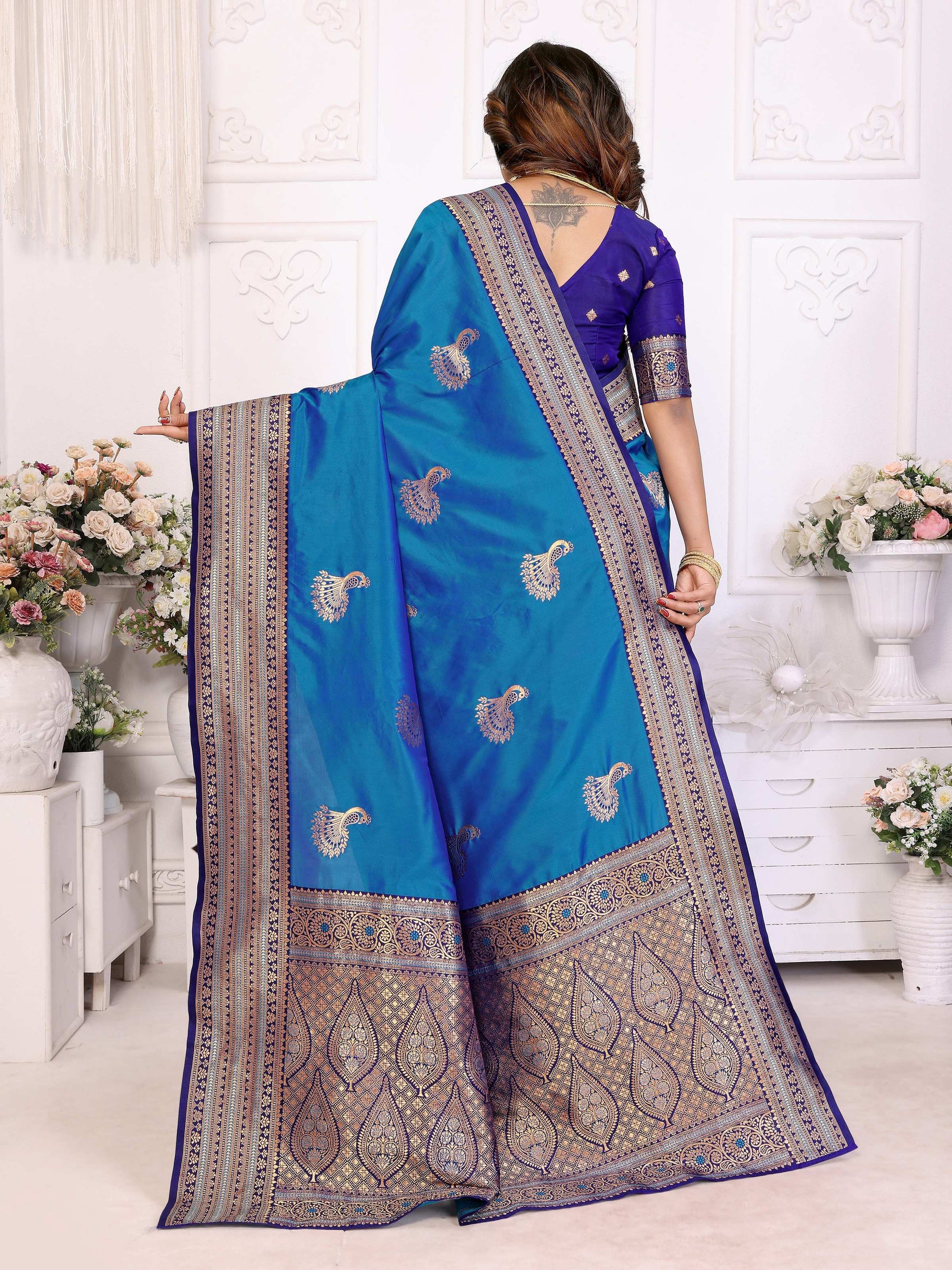 Sonakshi Women's Feroji Banarasi Silk Zari Woven Traditional Saree with Blouse | Swadesiicart