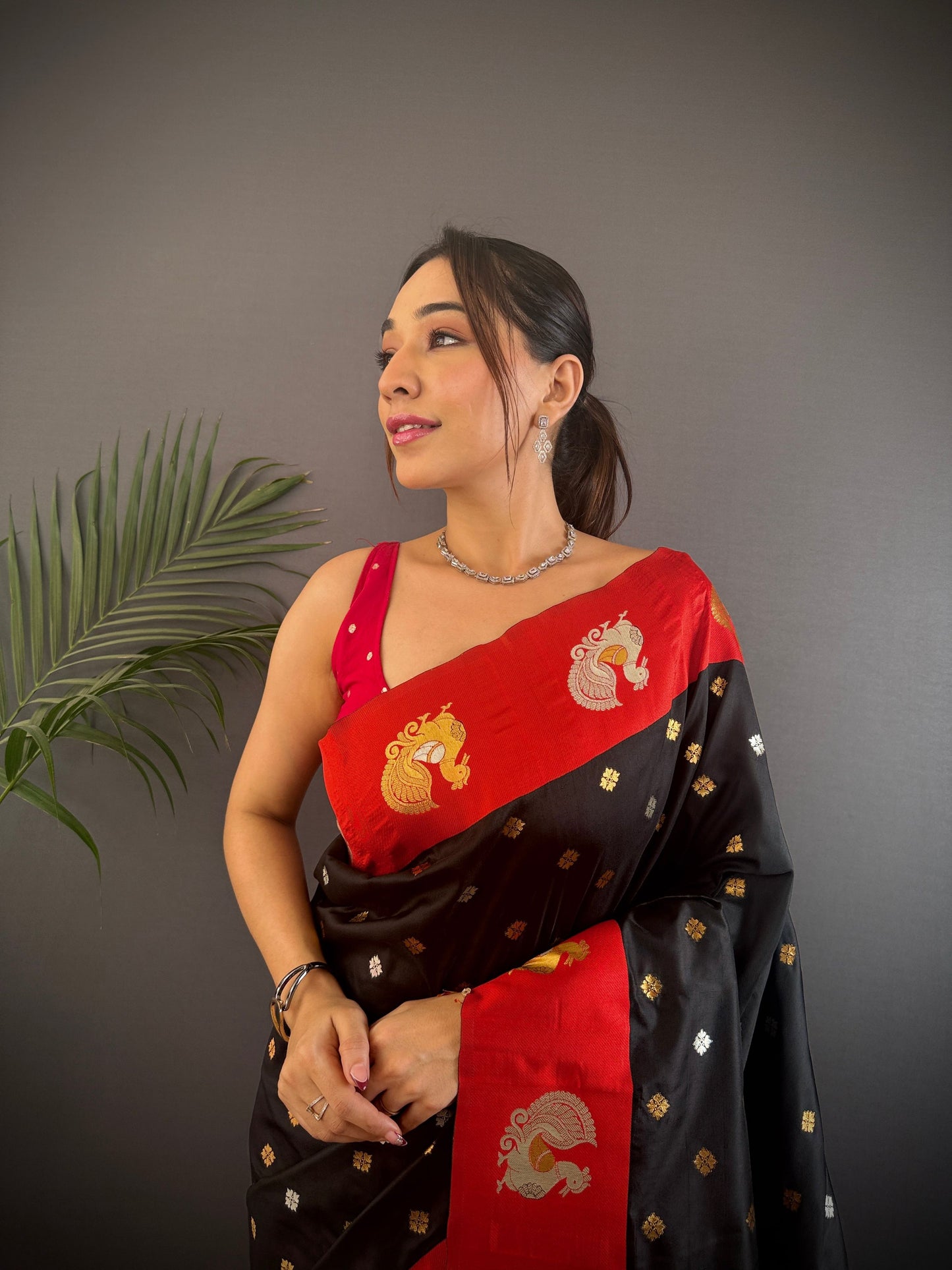 Sonakshi Women's Black Banarasi Silk Zari Weaving Saree with Blouse | Swadesiicart