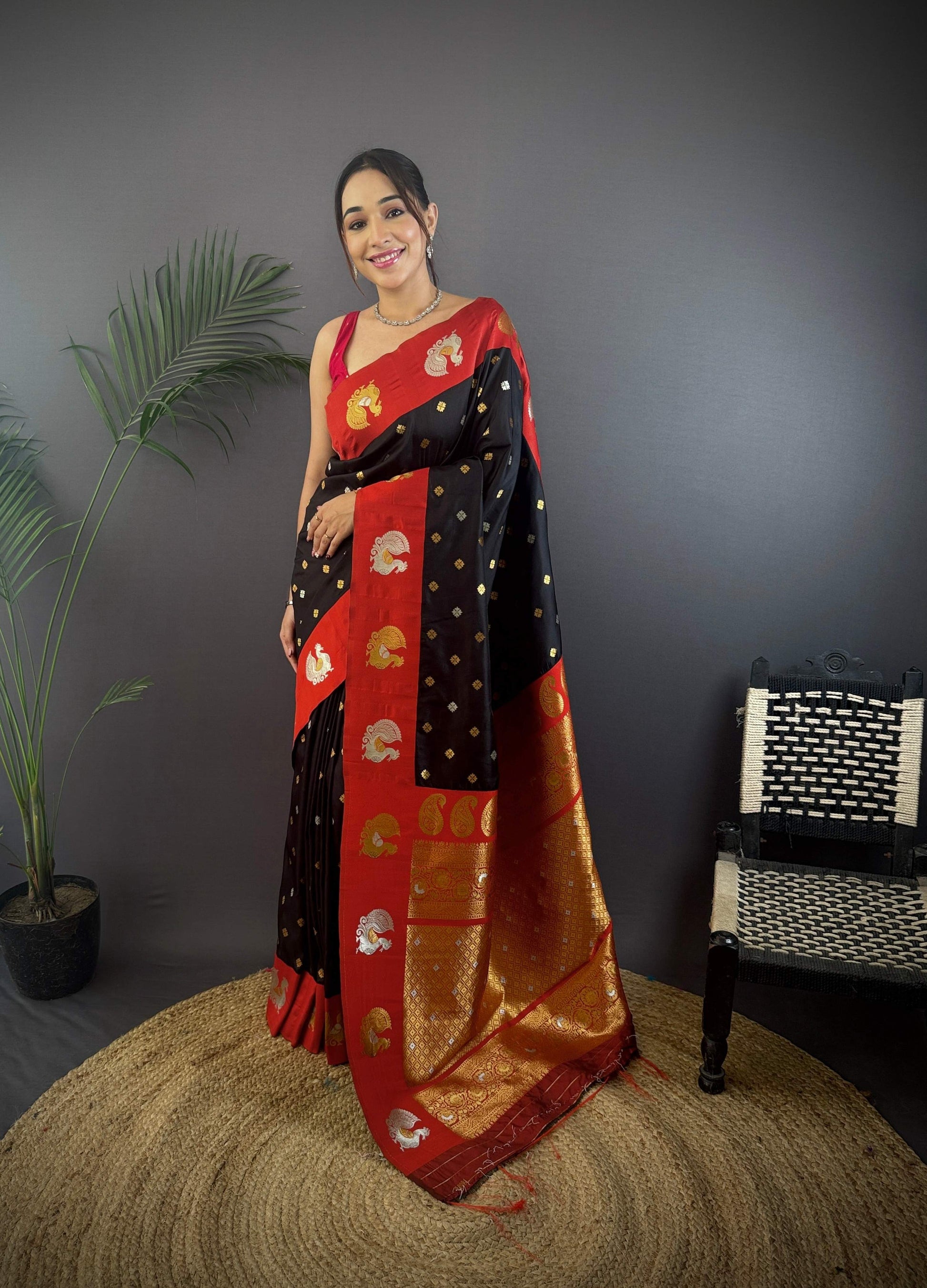 Sonakshi Women's Black Banarasi Silk Zari Weaving Saree with Blouse | Swadesiicart