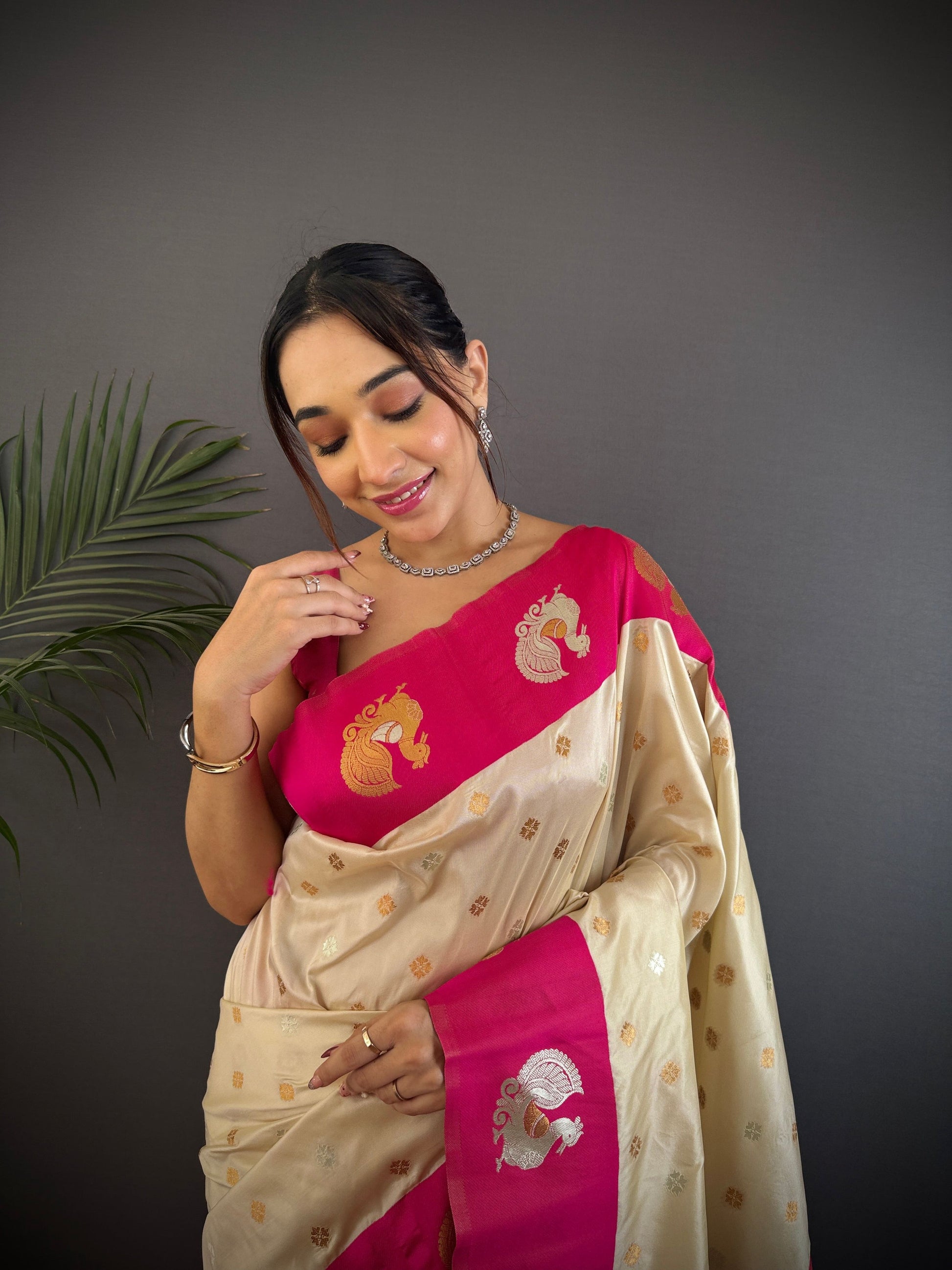 Sonakshi Women's White Banarasi Silk Zari Weaving Saree with Blouse | Swadesiicart