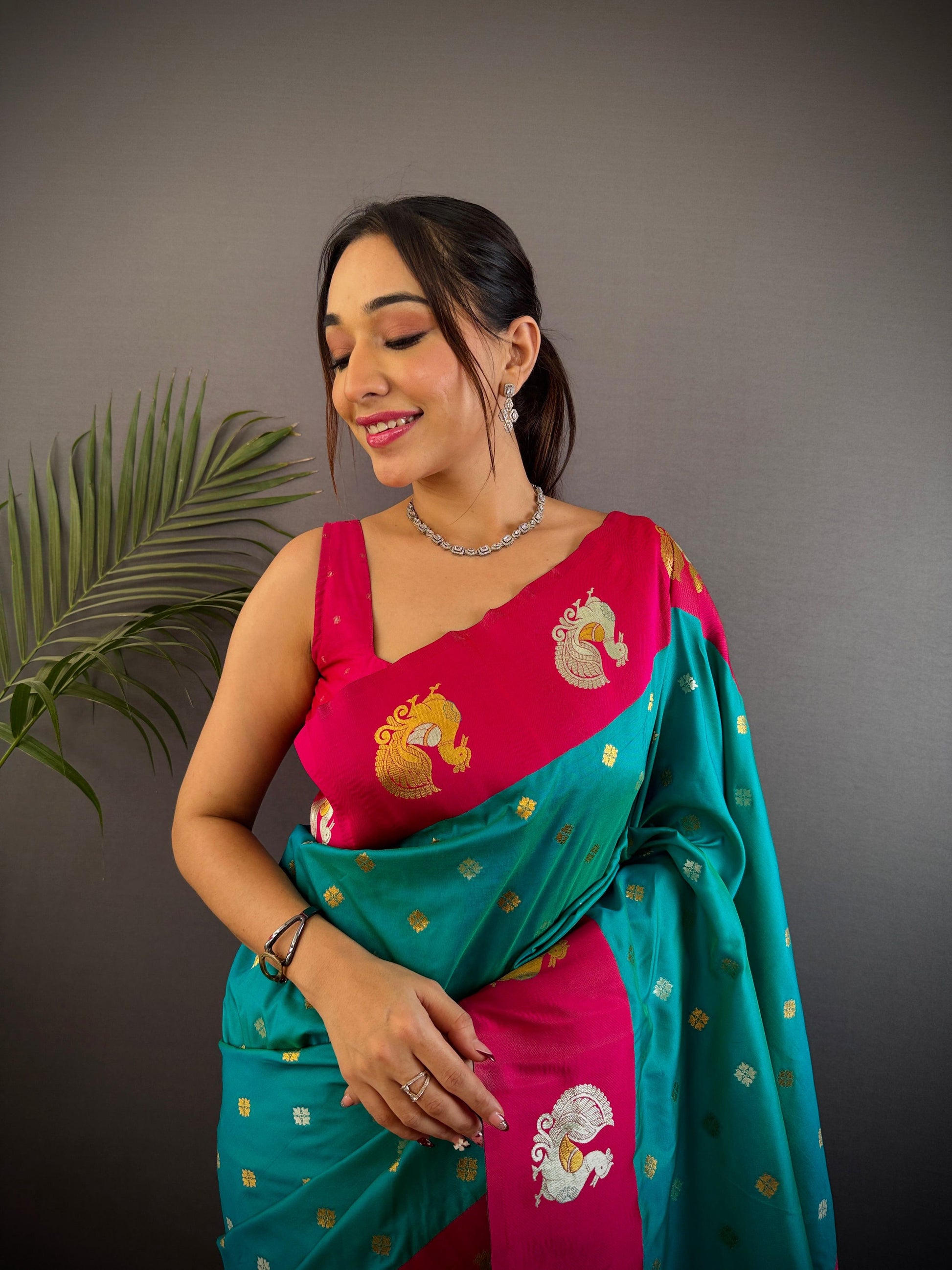 Sonakshi Women's Seagreen Banarasi Silk Zari Weaving Saree with Blouse | Swadesiicart