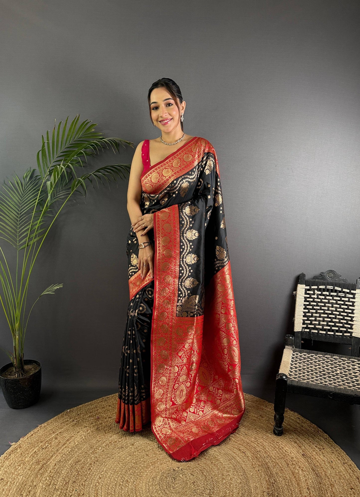 Sonakshi Women's Black Banarasi Silk Zari Weaving Saree with Blouse | Swadesiicart