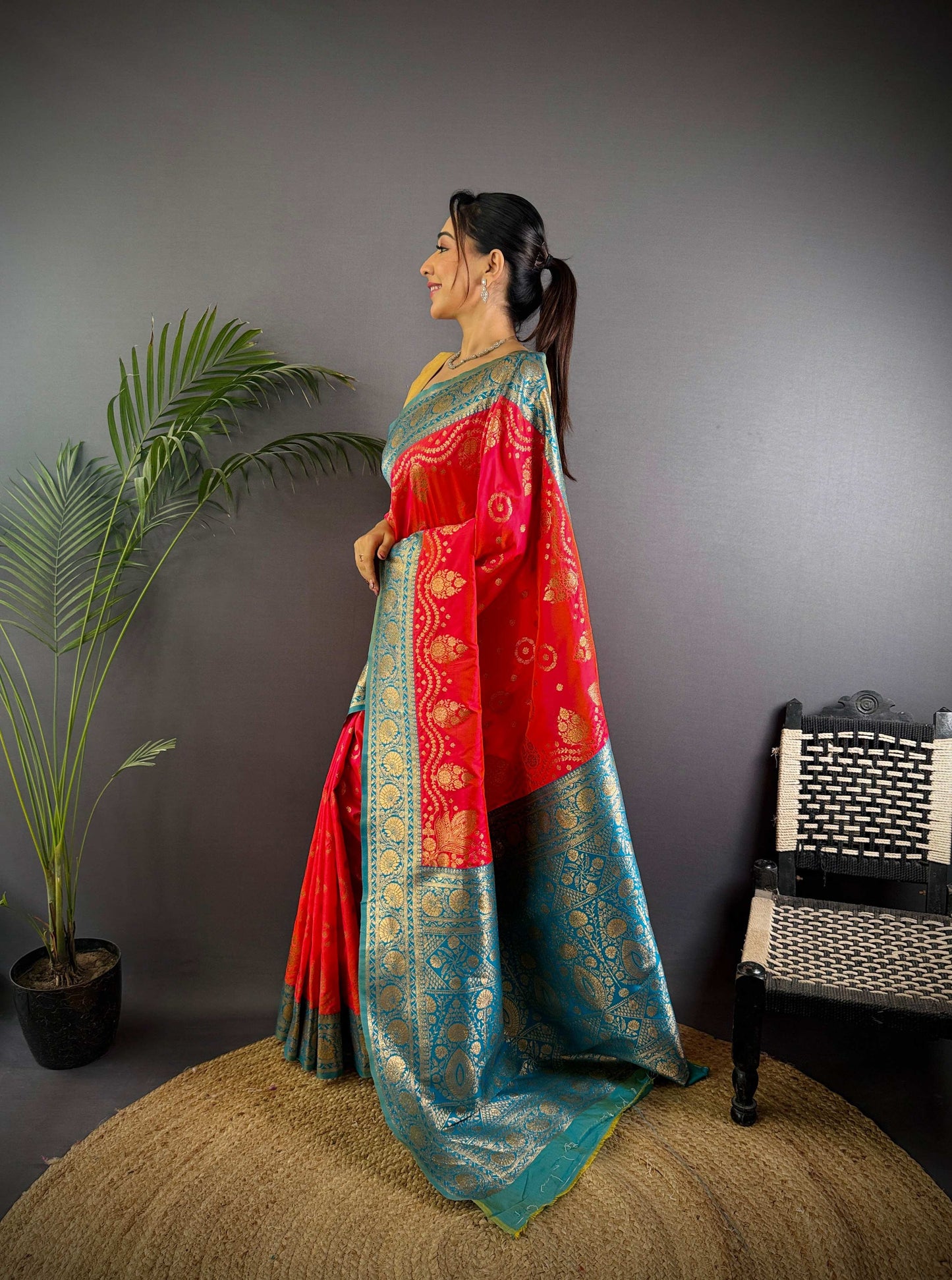 Sonakshi Women's Gajri Banarasi Silk Zari Weaving Saree with Blouse | Swadesiicart