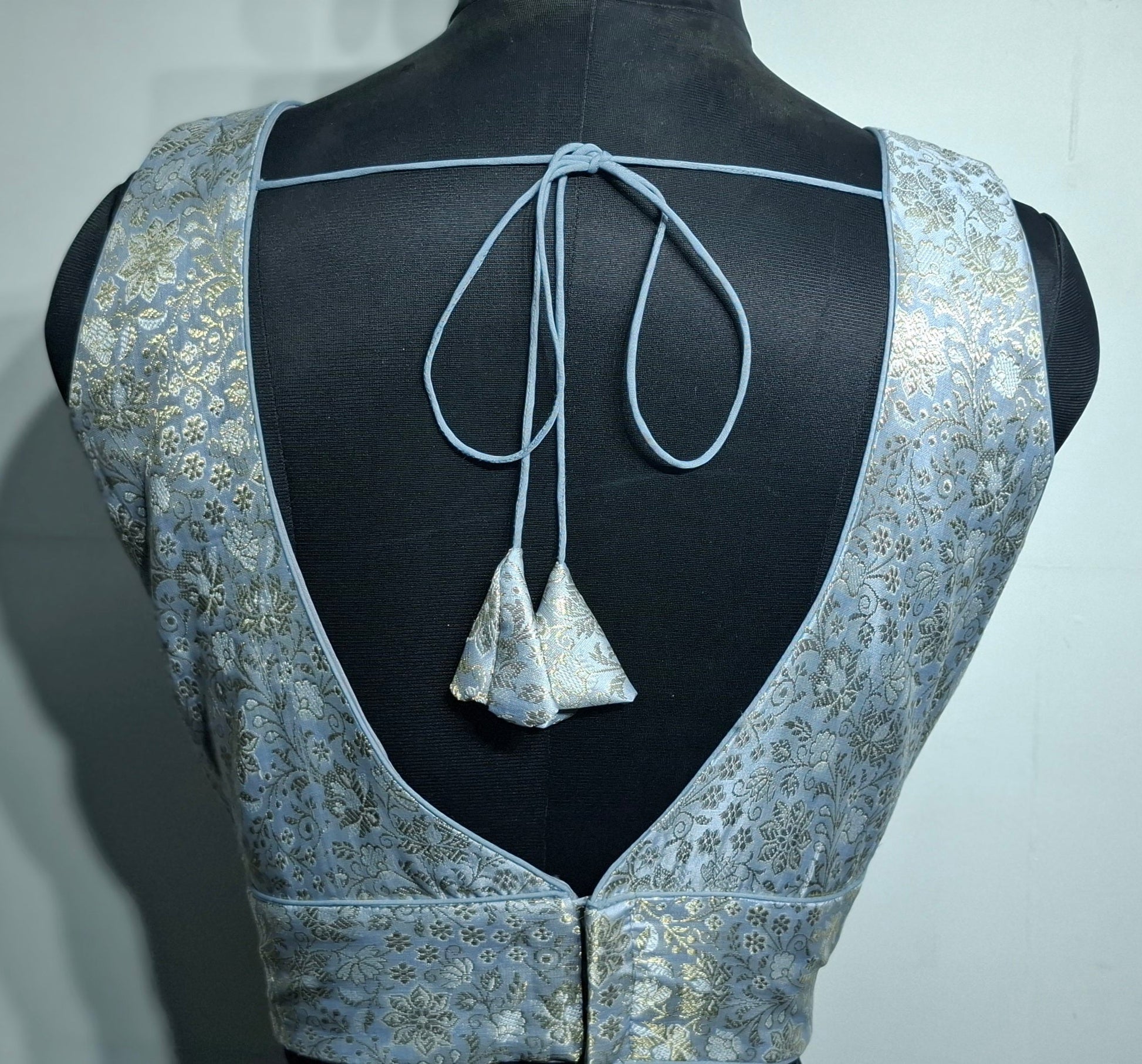 Kia Fashions Grey Banarasi With Gold & Silver Weave Readymade Blouse | Swadesiicart