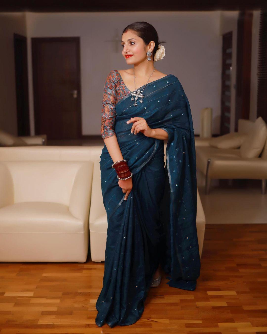 Blue Pure Linen Ethnic Motifs Saree with Unstitched Blouse - Hiral Fashion | Swadesiicart