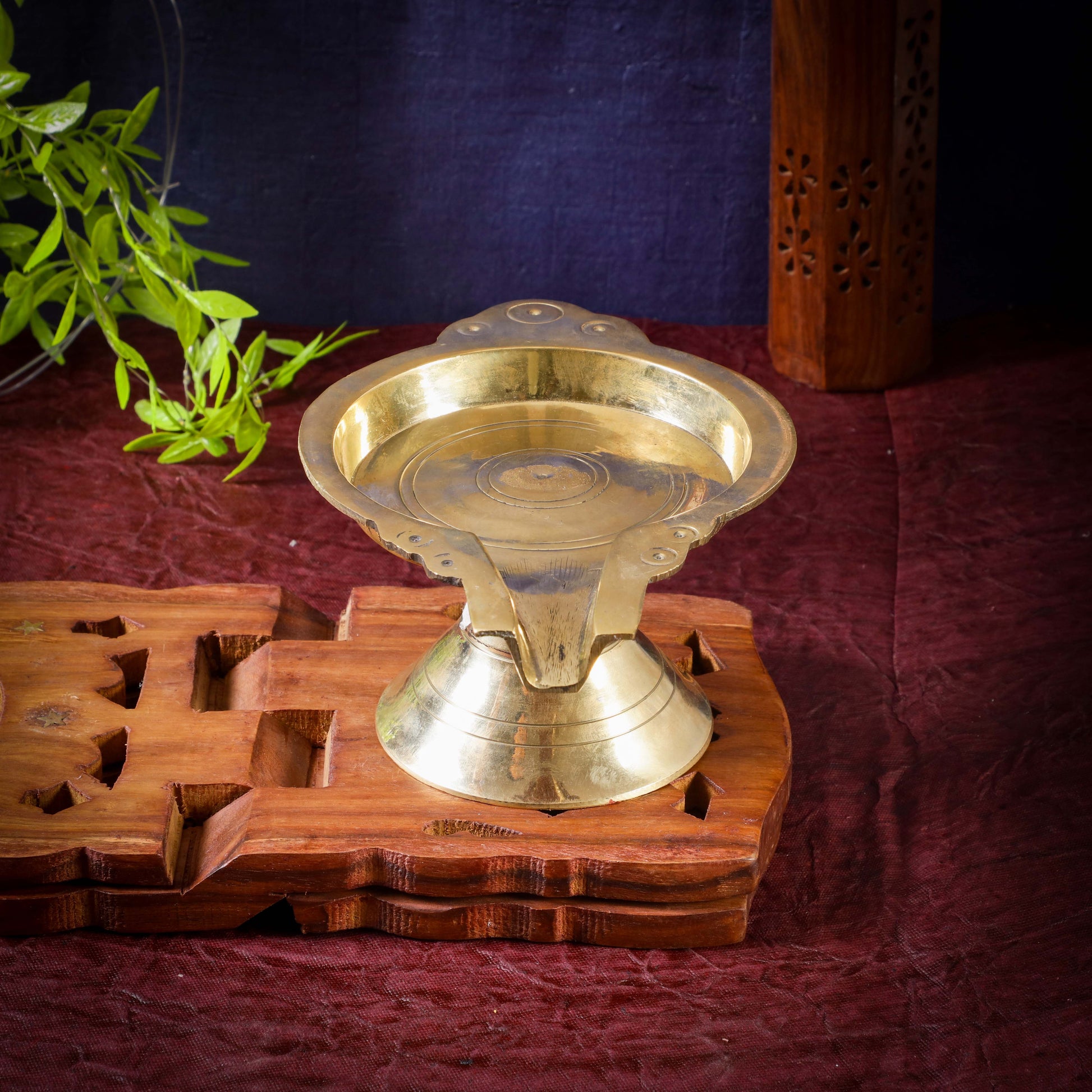 Sri Rudra Abhishekam Stand Small (SR 03565) | Swadesiicart