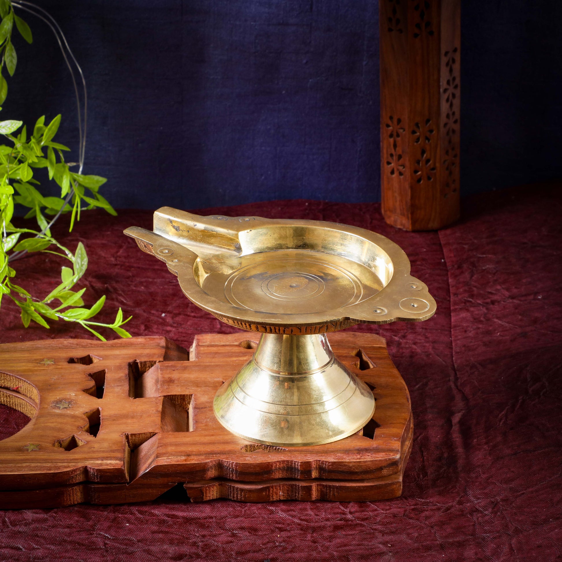 Sri Rudra Abhishekam Stand Small (SR 03565) | Swadesiicart