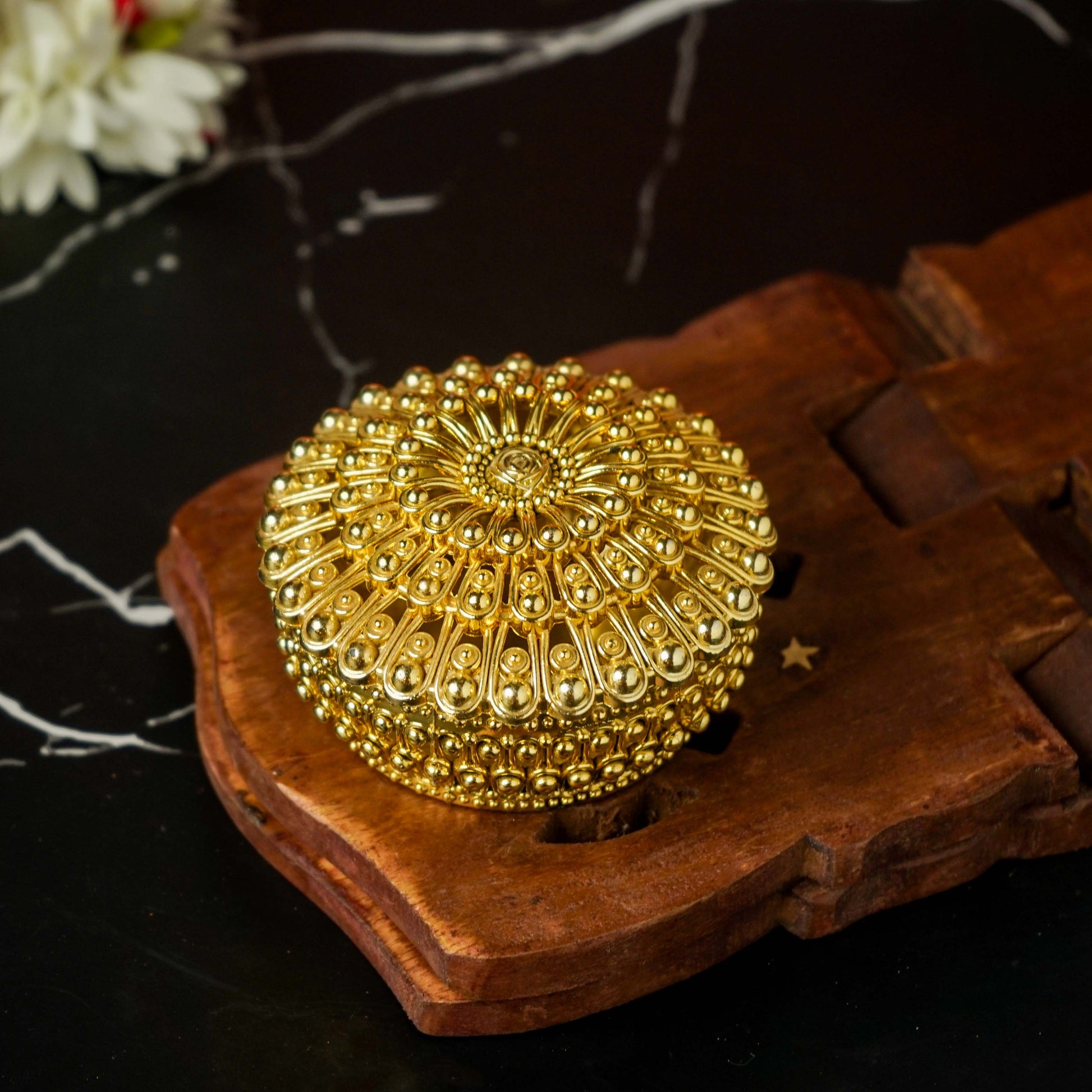 Sri Rudra Gold Fancy Tray Round Bowl (EAN 8906101491865) - Swadesiicart