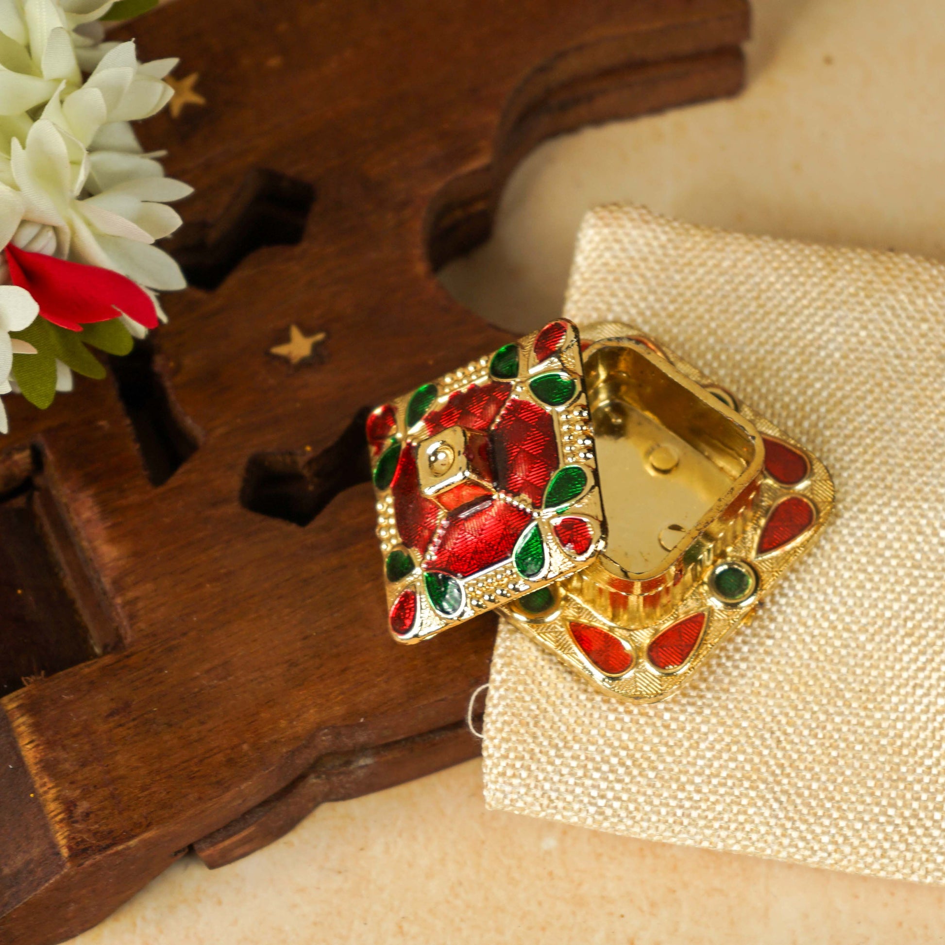 Sri Rudra Fiber Gold Kumkum Bharani (SR 01946) | Swadesiicart