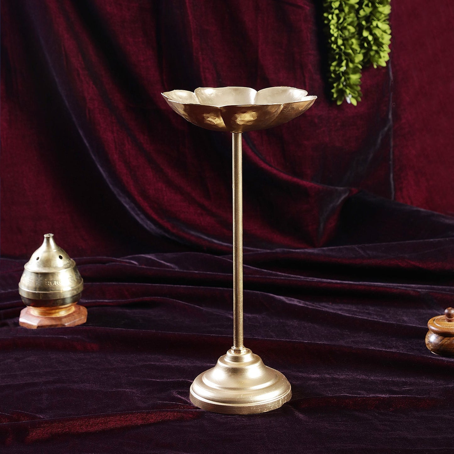 Sri Rudra Metal Taj Urli M5 (SR 03282) | Swadesiicart