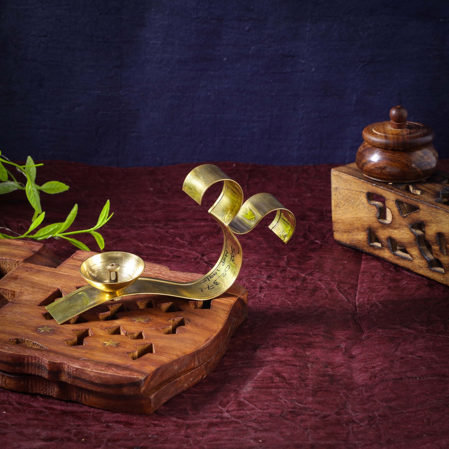 Sri Rudra Om Brass Diya (SR 02371) - Swadesiicart