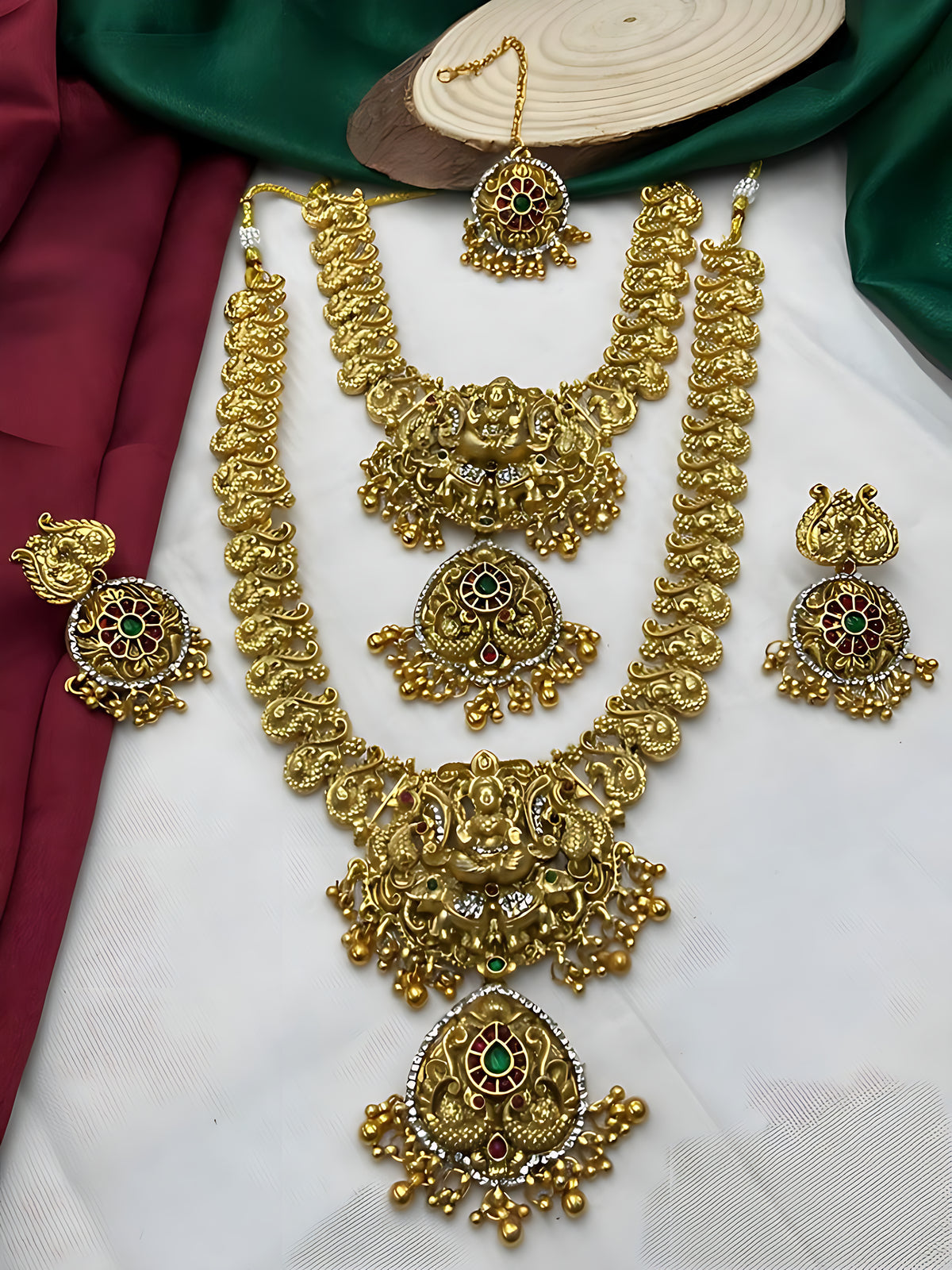Jewel City Royal Temple Design Lakshmi Kaasu Mala Set with Chandbali Earrings & Tikka | Swadesiicart