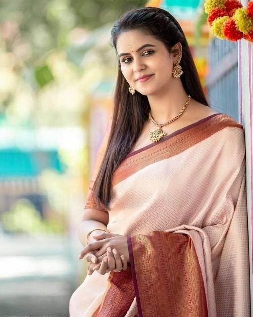 Vamika Weaving Banarasi Jacquard chiku Kanjivaram Saree | Swadesiicart