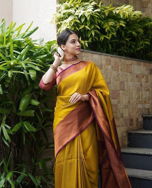Vamika Weaving Banarasi Jacquard yellow Kanjivaram Saree | Swadesiicart
