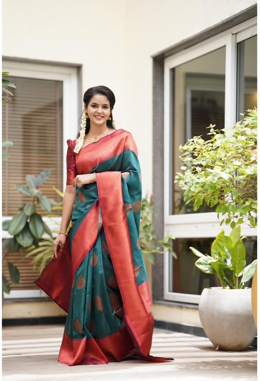 Vamika Weaving Banarasi Jacquard Green Kanjivaram Saree | Swadesiicart