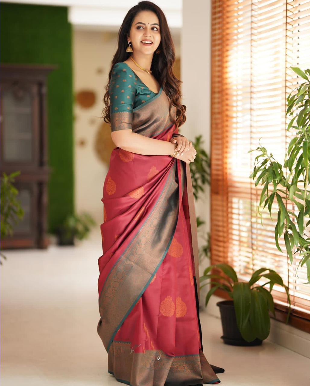 Vamika Weaving Banarasi Jacquard red Kanjivaram Saree | Swadesiicart