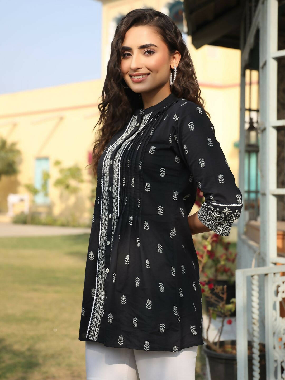 Juniper Women's Black Cambric Floral Printed Tunic | Swadesiicart