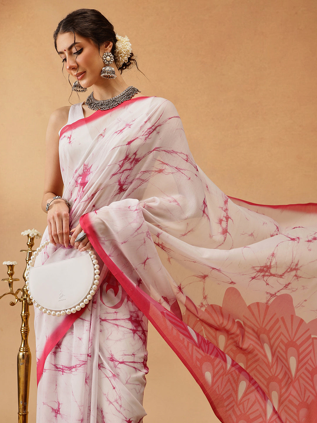 Hiral Fashion Pink Bollywood Mul Cotton Abstract Digital Printed Saree | Swadesiicart