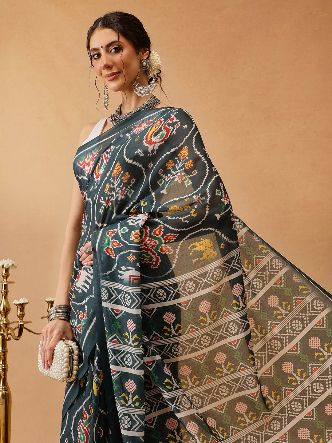 Hiral Fashion Green Bollywood Mul Cotton Ikkat Digital Printed Saree | Swadesiicart