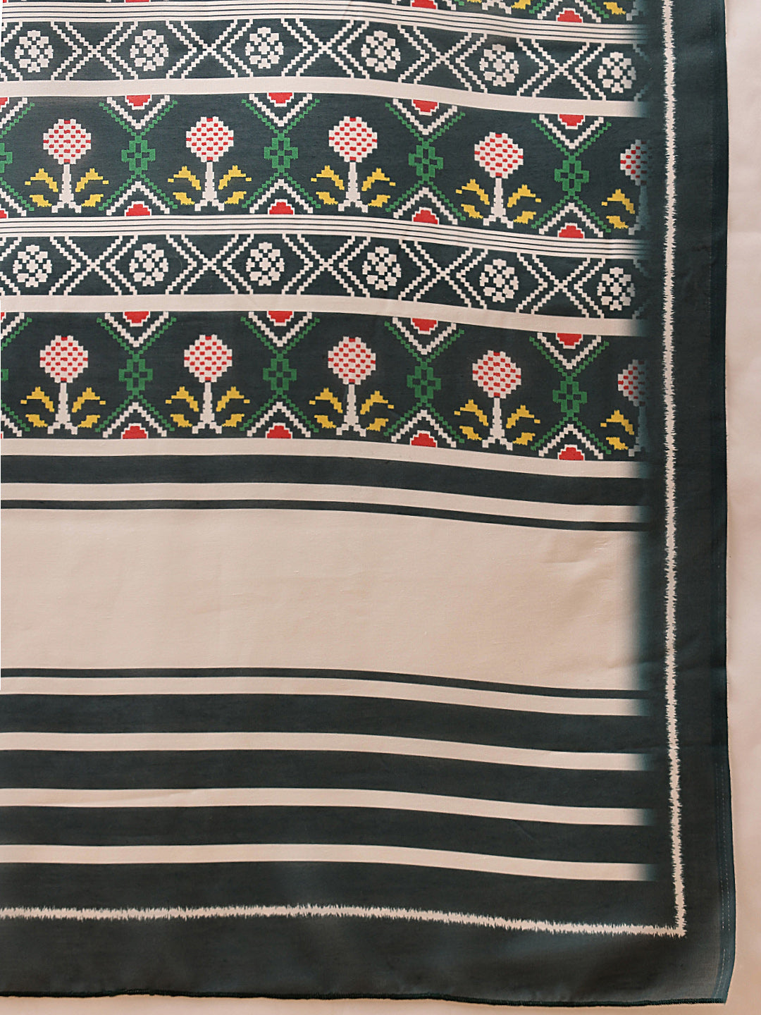Hiral Fashion Green Bollywood Mul Cotton Ikkat Digital Printed Saree | Swadesiicart