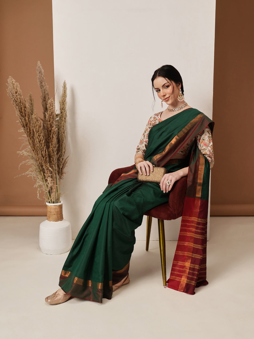 Hiral Fashion Green Banarasi Art Silk Solid Saree | Swadesiicart