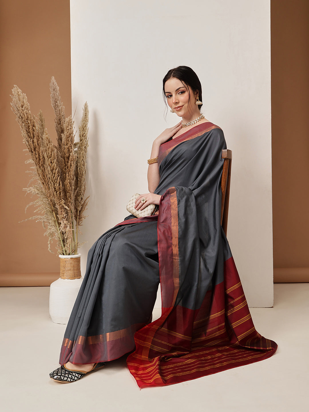Hiral Fashion Grey Banarasi Art Silk Solid Saree | Swadesiicart