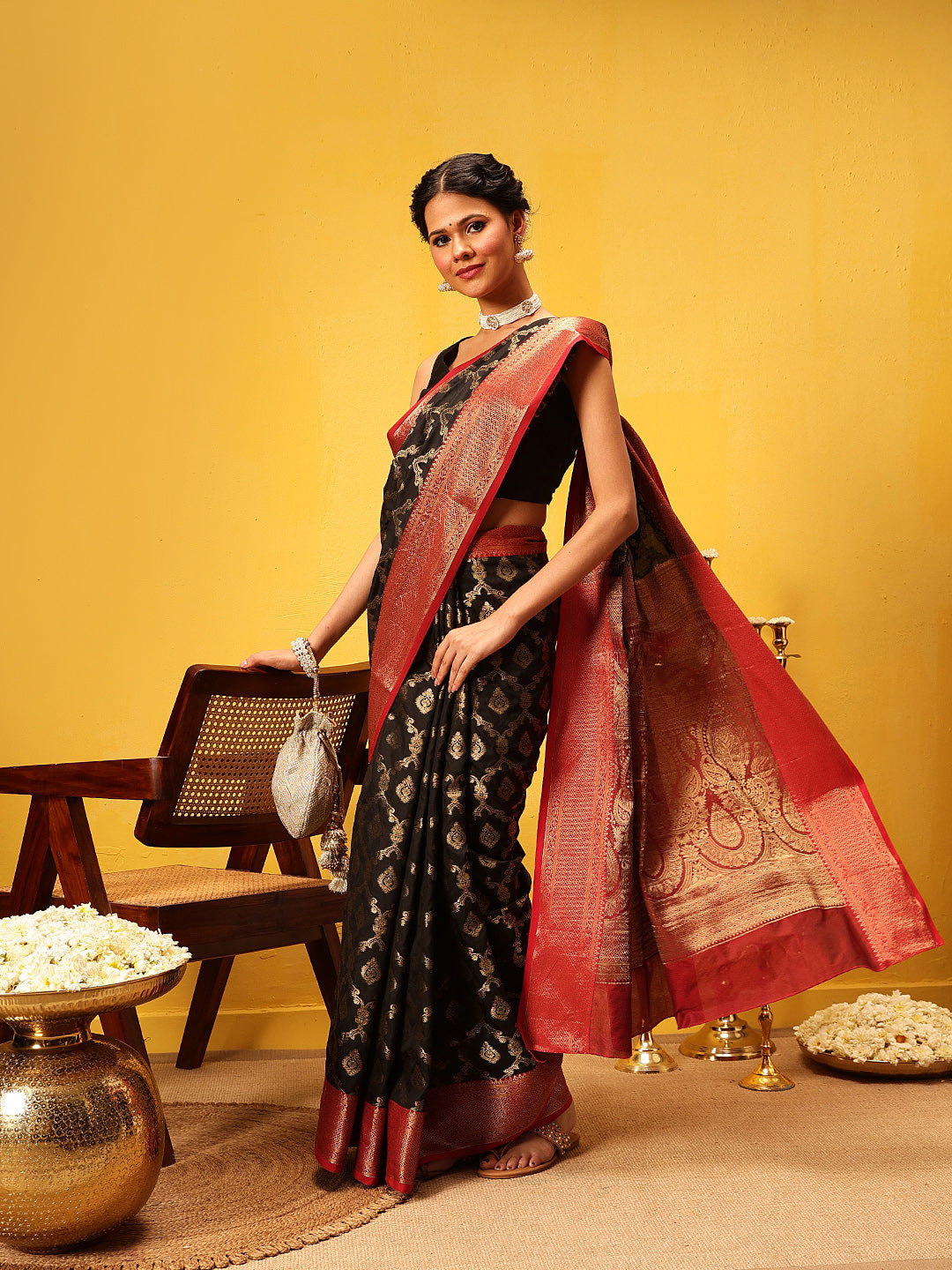 Hiral Fashion Black Banarasi Silk Woven Design Saree | Swadesiicart