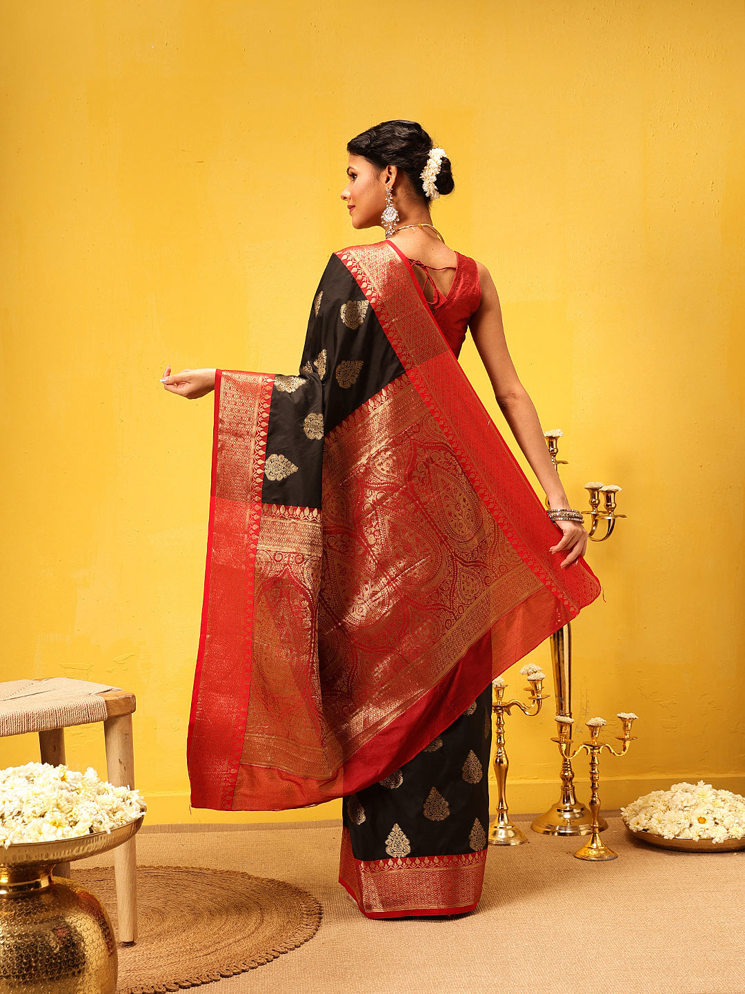Hiral Fashion Black Banarasi Silk Woven Design Saree | Swadesiicart