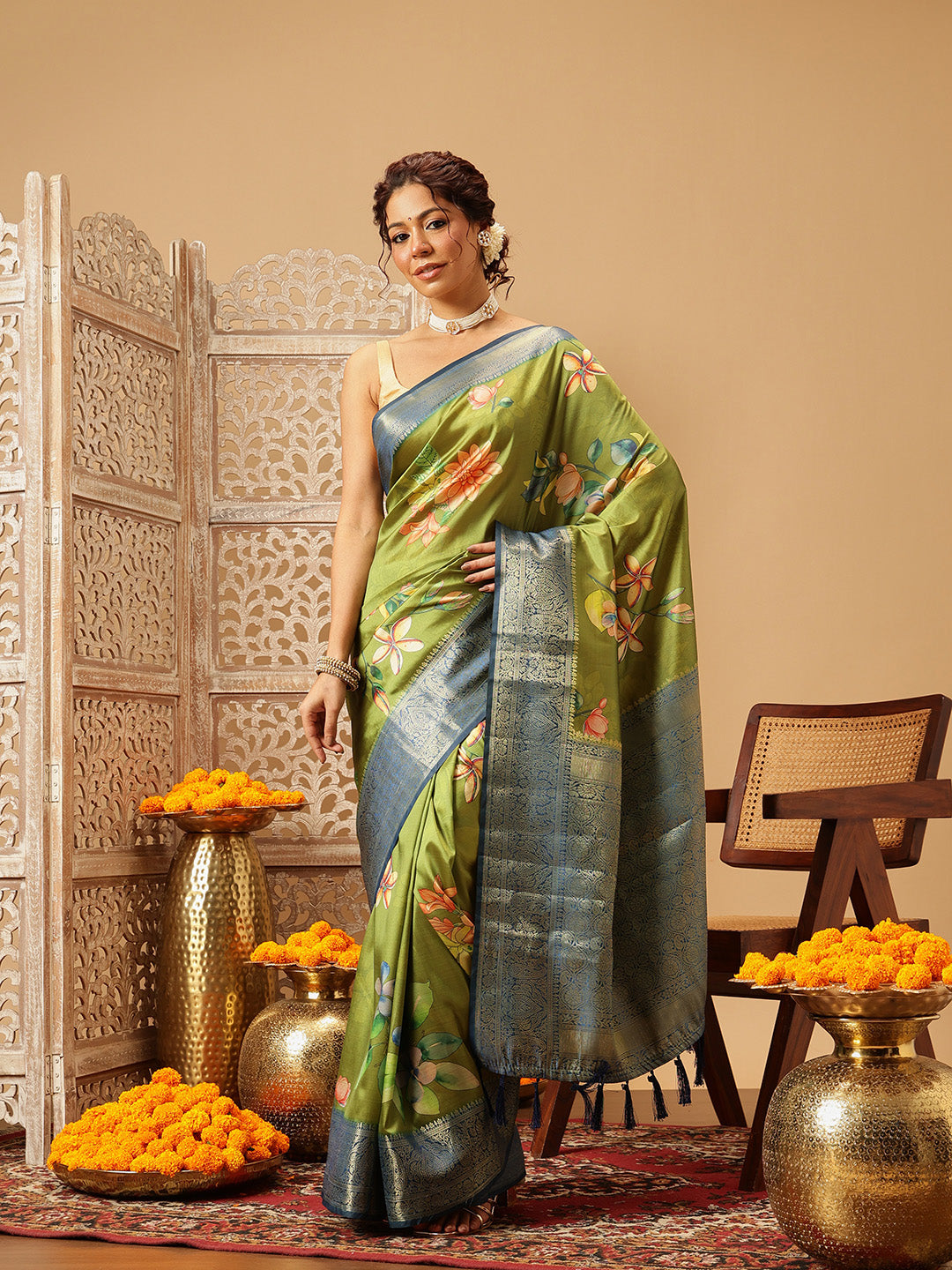Hiral Fashion Green Banarasi Silk Floral Digital Printed Saree | Swadesiicart